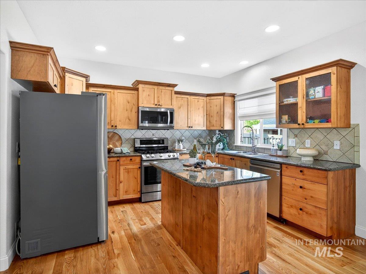 3052 N Christian Way, Meridian, Idaho 83646, 3 Bedrooms, 2.5 Bathrooms, Residential For Sale, Price $515,000,MLS 98986717