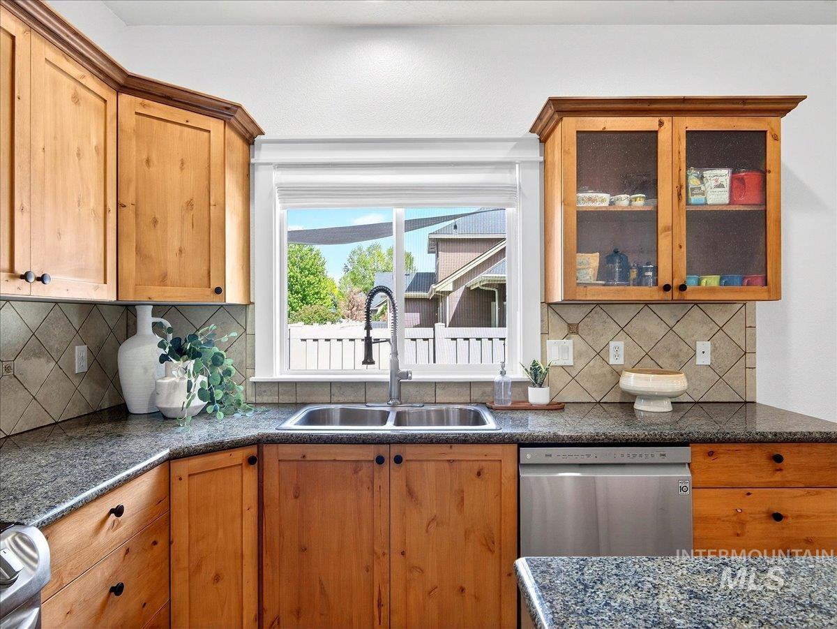 3052 N Christian Way, Meridian, Idaho 83646, 3 Bedrooms, 2.5 Bathrooms, Residential For Sale, Price $515,000,MLS 98986717