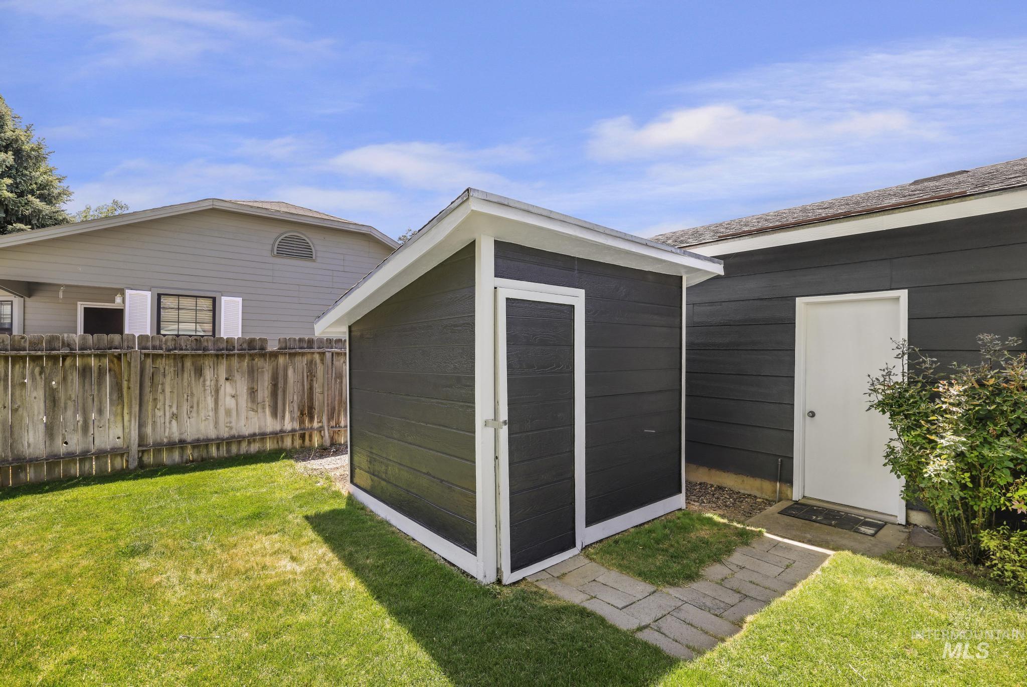 1260 N Blake Street, Twin Falls, Idaho 83301, 3 Bedrooms, 1.5 Bathrooms, Residential For Sale, Price $325,000, 98986719