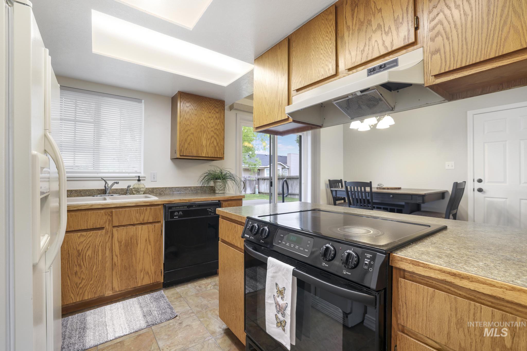1260 N Blake Street, Twin Falls, Idaho 83301, 3 Bedrooms, 1.5 Bathrooms, Residential For Sale, Price $325,000, 98986719