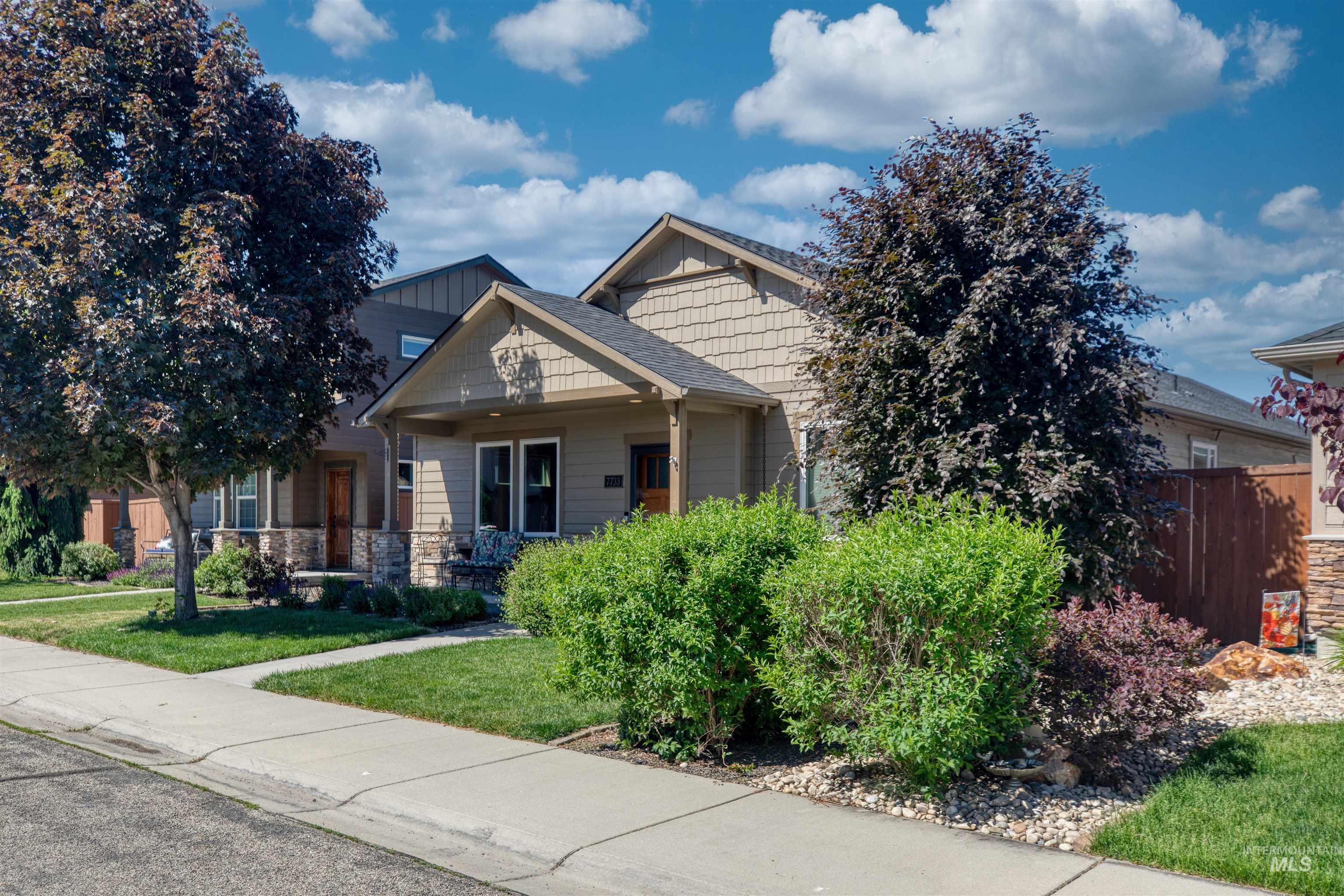 7733 N Abe Avenue, Boise, Idaho 83714-5519, 3 Bedrooms, 2 Bathrooms, Residential For Sale, Price $533,000,MLS 98986720