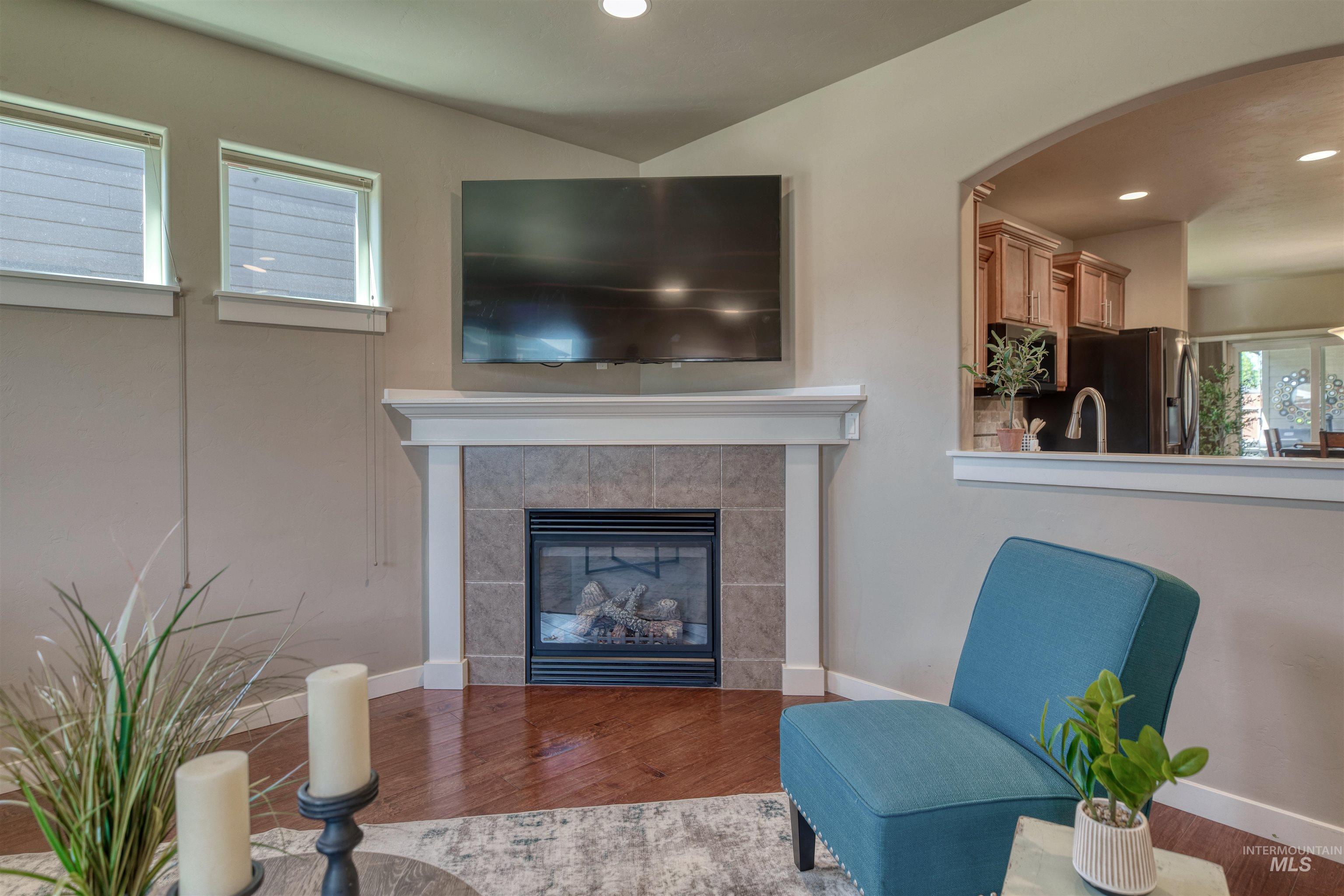 7733 N Abe Avenue, Boise, Idaho 83714-5519, 3 Bedrooms, 2 Bathrooms, Residential For Sale, Price $533,000,MLS 98986720