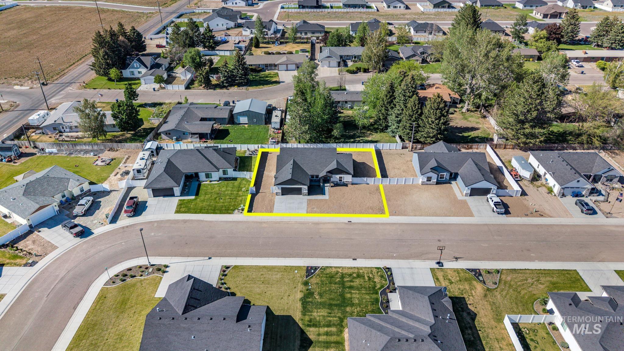 1218 Jade Drive, Rupert, Idaho 83350, 3 Bedrooms, 2 Bathrooms, Residential For Sale, Price $435,000,MLS 98986722
