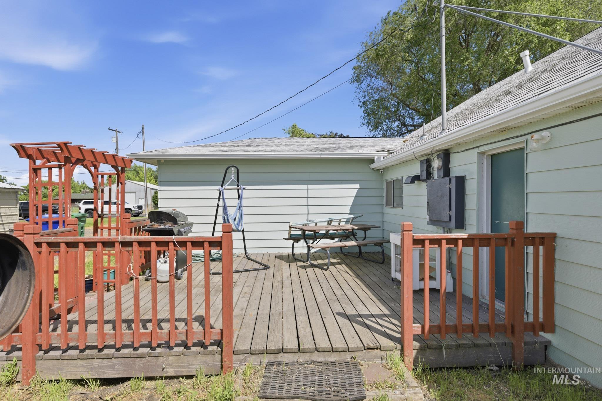 3730 21st Street, Lewiston, Idaho 83501, 4 Bedrooms, 1.5 Bathrooms, Residential For Sale, Price $399,000,MLS 98986725