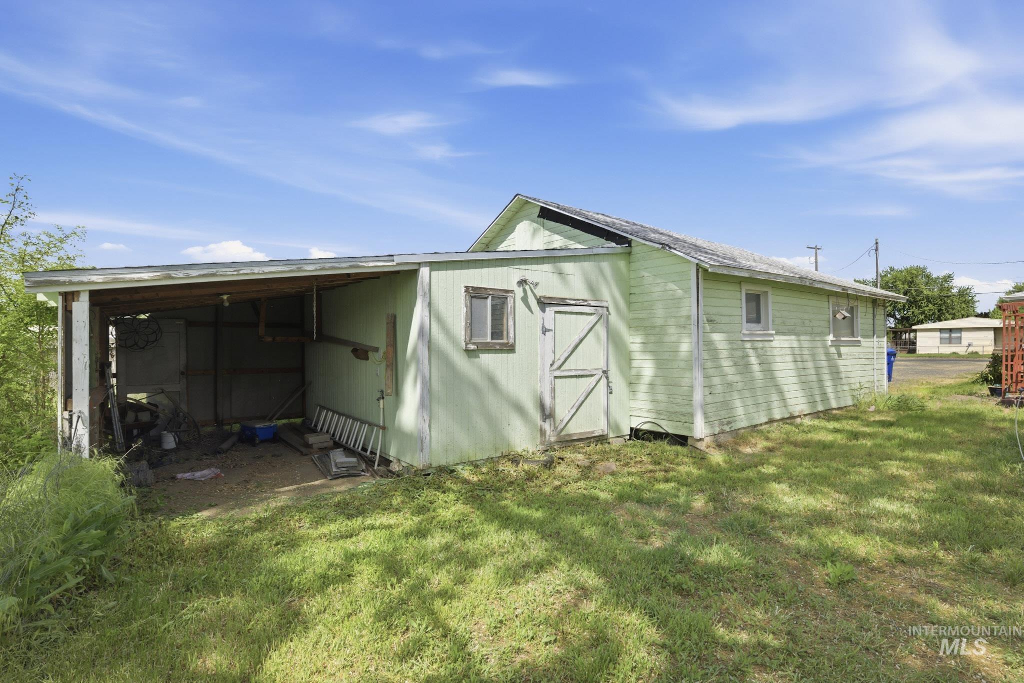 3730 21st Street, Lewiston, Idaho 83501, 4 Bedrooms, 1.5 Bathrooms, Residential For Sale, Price $399,000,MLS 98986725