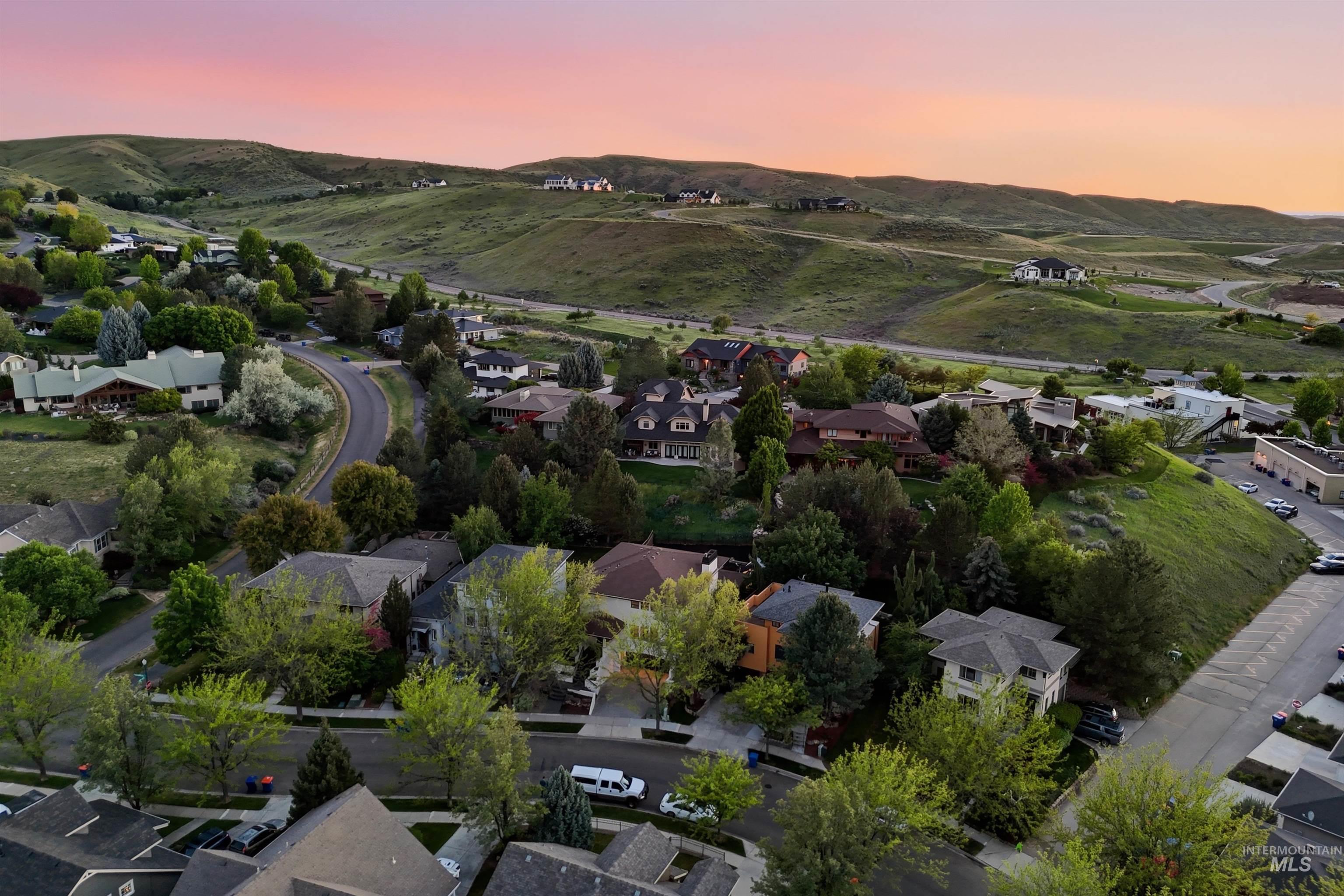 13231 N Dechambeau Way, Boise, Idaho 83714, 4 Bedrooms, 3.5 Bathrooms, Residential For Sale, Price $895,000, 98986726