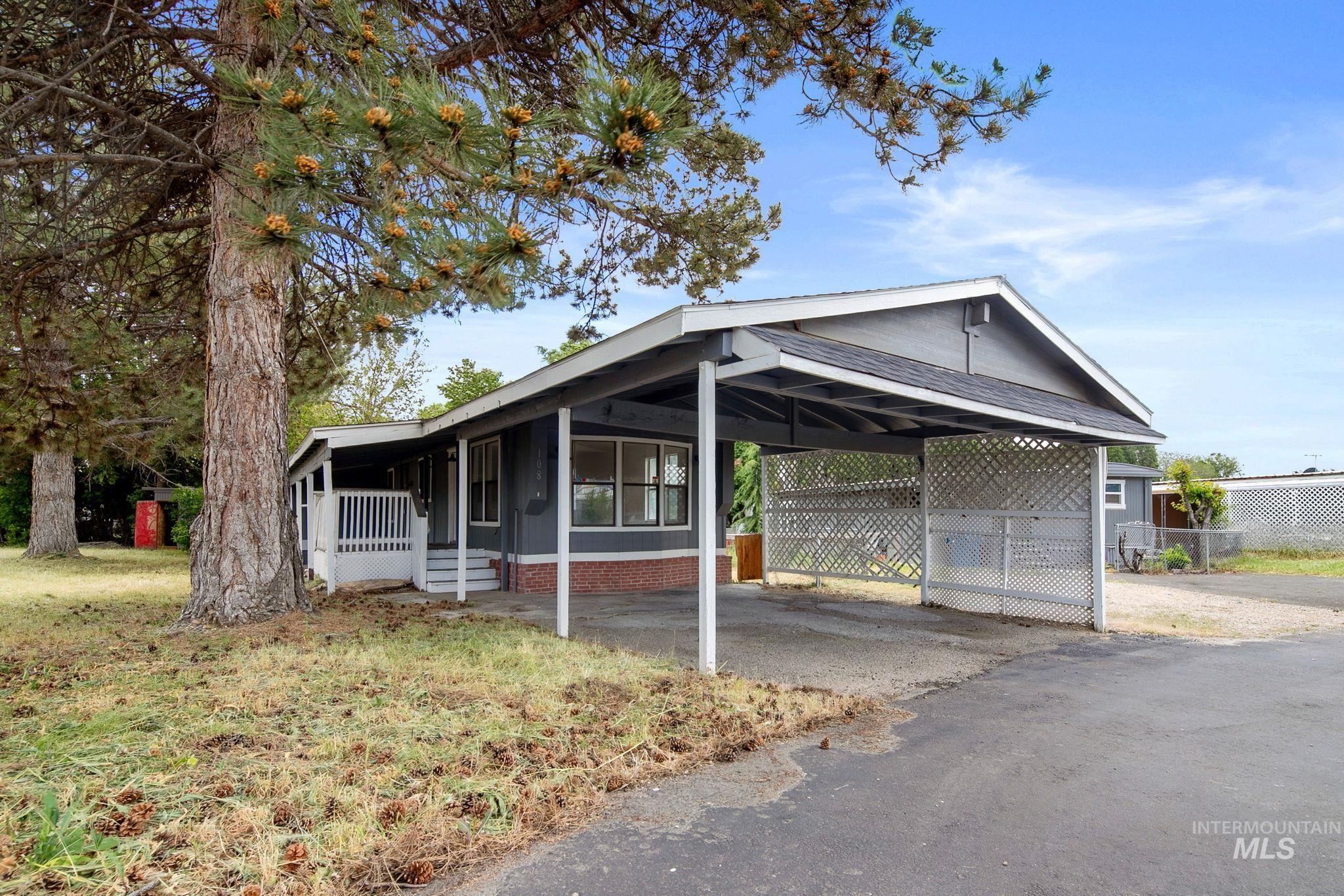 1410 W Flamingo Avenue #108, Nampa, Idaho 83651, 3 Bedrooms, 1.5 Bathrooms, Residential For Sale, Price $110,000, 98986727