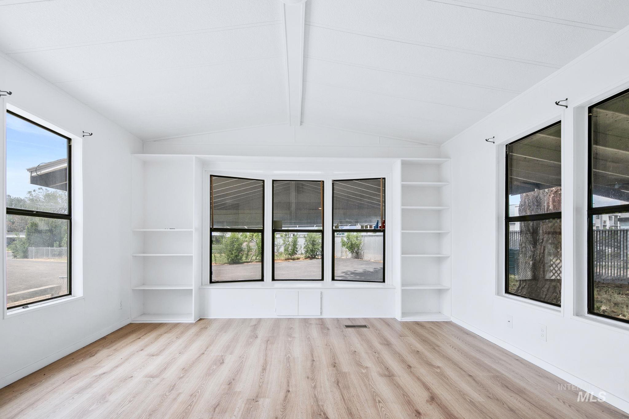 1410 W Flamingo Avenue #108, Nampa, Idaho 83651, 3 Bedrooms, 1.5 Bathrooms, Residential For Sale, Price $120,000, 98986727
