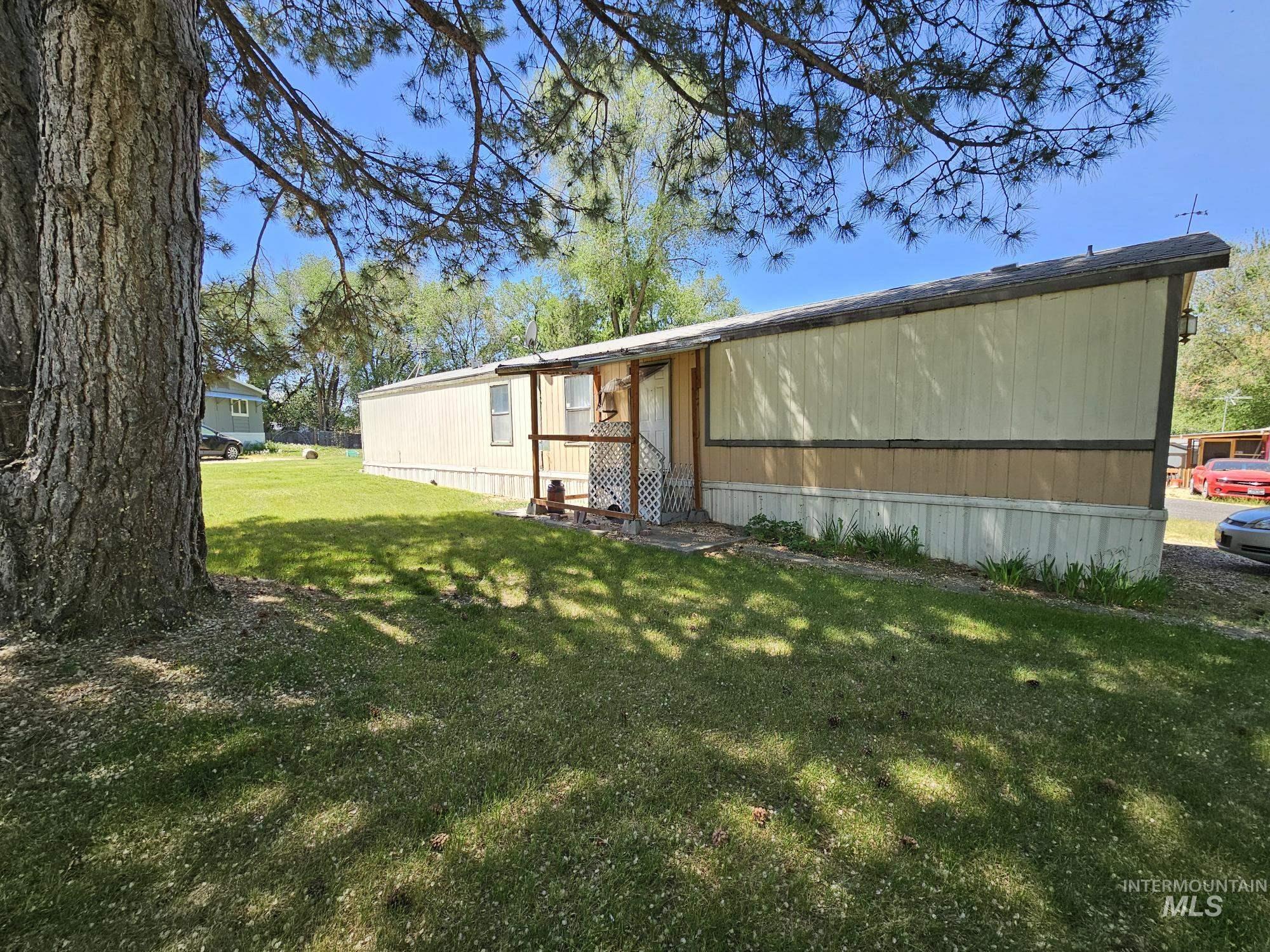 15881 Purple Sage Rd, Caldwell, Idaho 83607, 3 Bedrooms, 2 Bathrooms, Residential For Sale, Price $59,900, 98986728