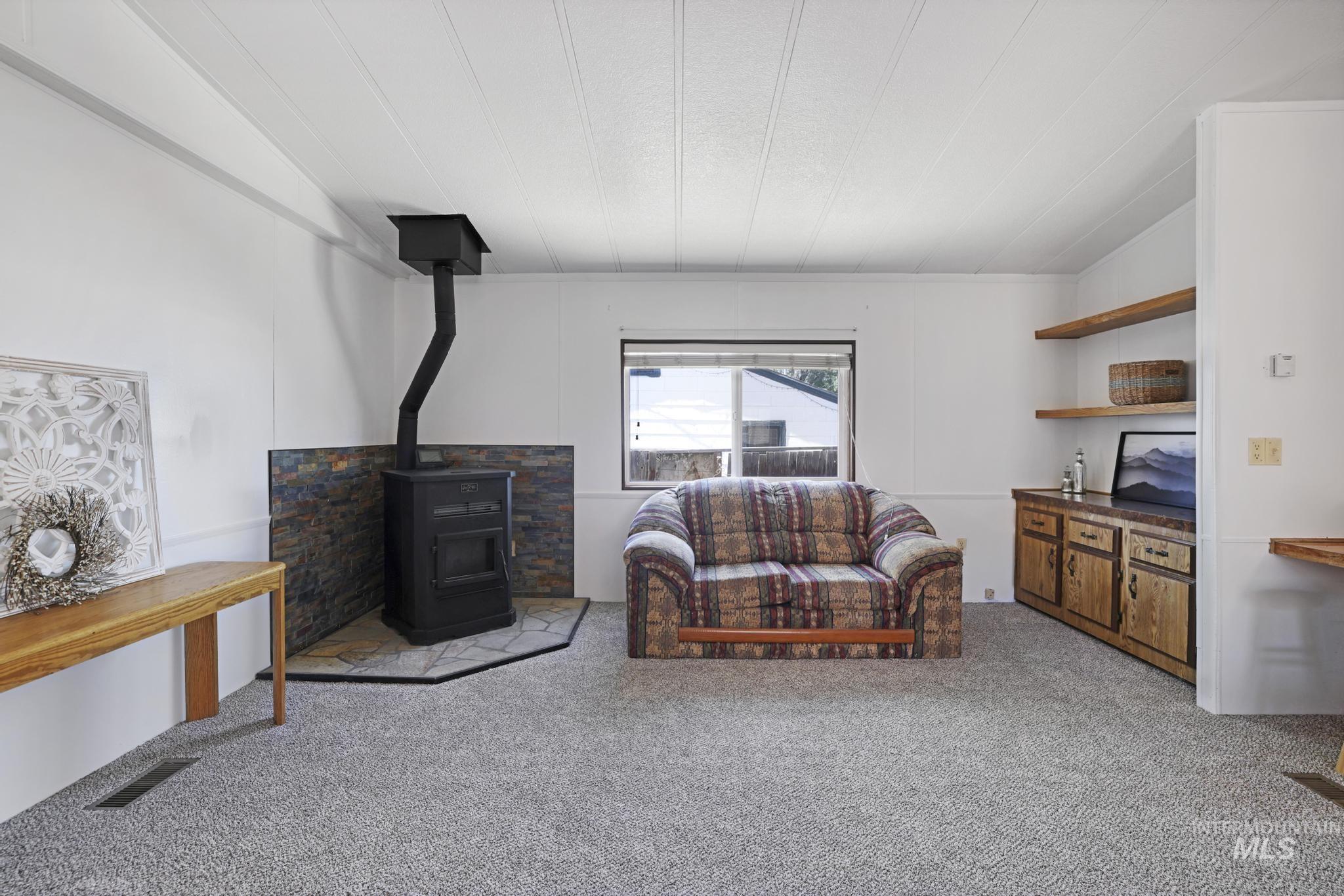 1042 2nd Ave. W, Twin Falls, Idaho 83301, 3 Bedrooms, 2 Bathrooms, Residential For Sale, Price $246,000, 98986733