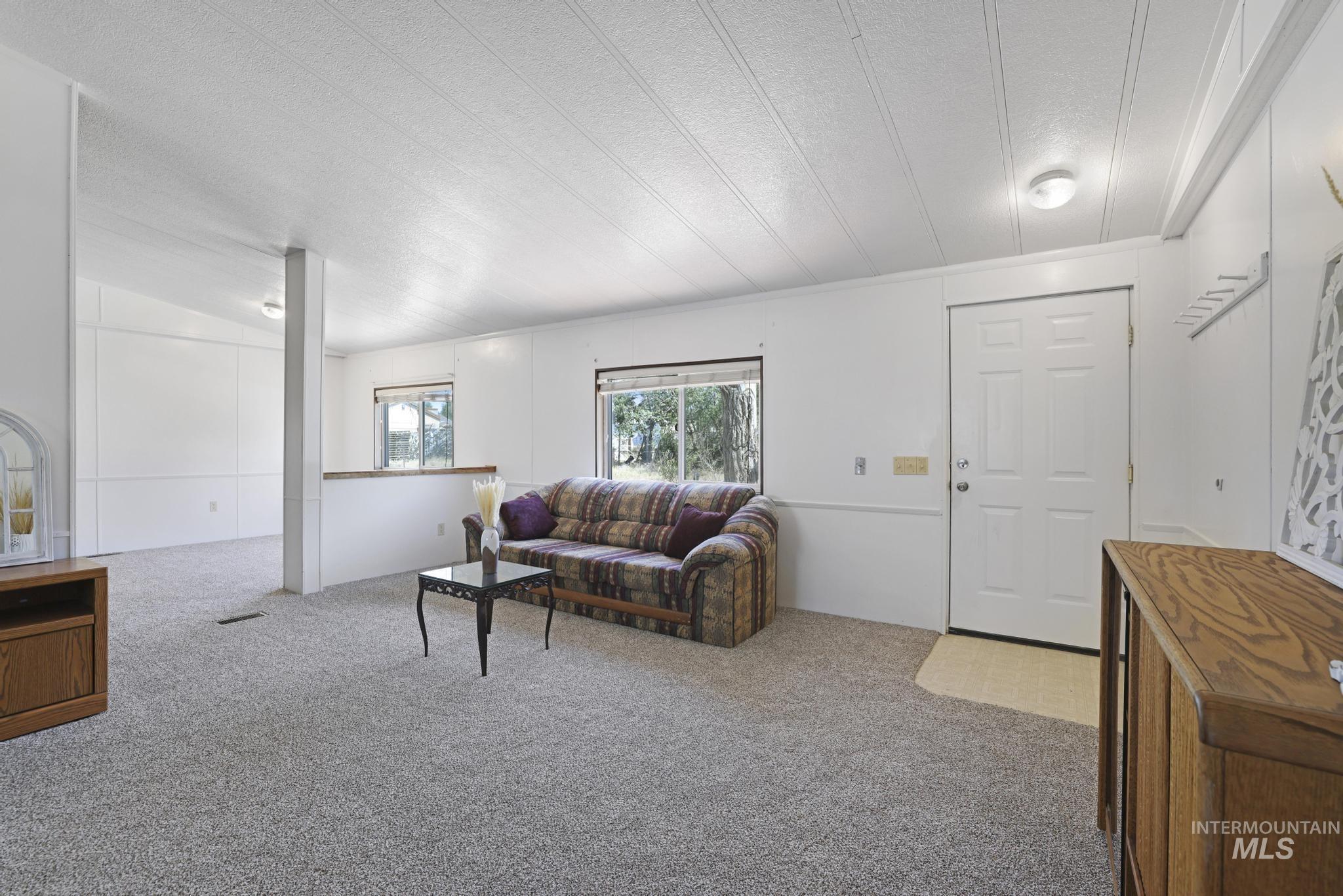 1042 2nd Ave. W, Twin Falls, Idaho 83301, 3 Bedrooms, 2 Bathrooms, Residential For Sale, Price $246,000, 98986733