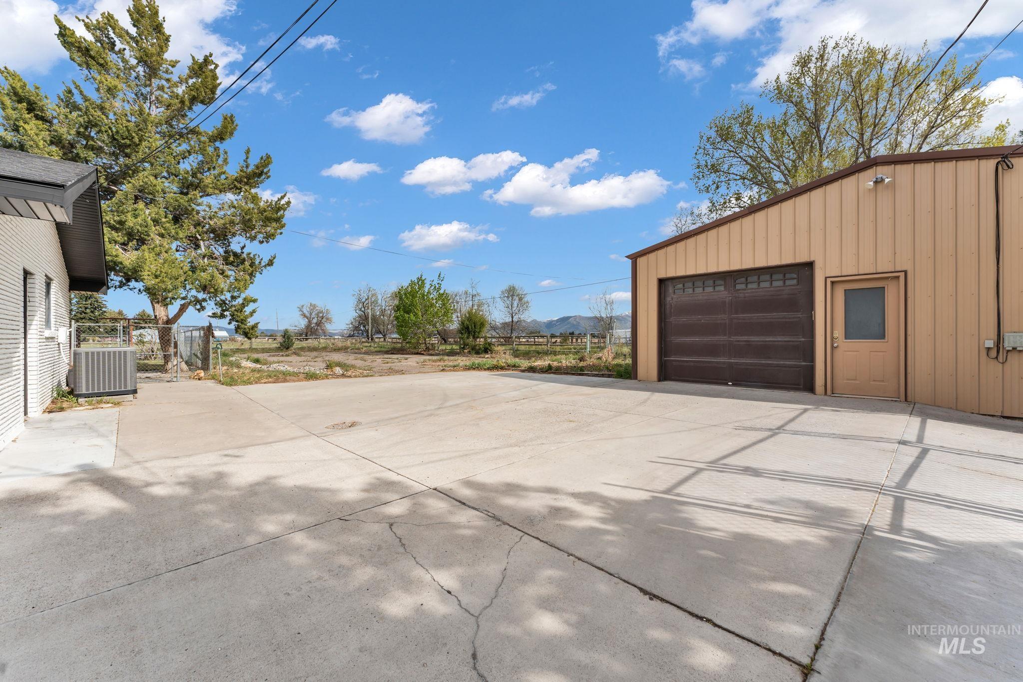 223 S HWY 27, Burley, Idaho 83318, 3 Bedrooms, 2.5 Bathrooms, Residential For Sale, Price $635,000, 98986735