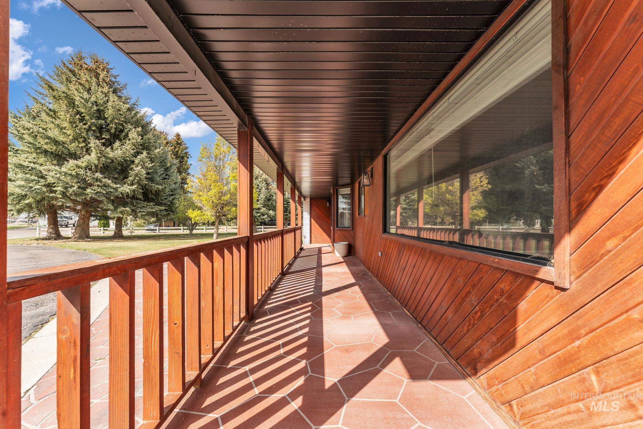 223 S HWY 27, Burley, Idaho 83318, 3 Bedrooms, 2.5 Bathrooms, Residential For Sale, Price $635,000, 98986735