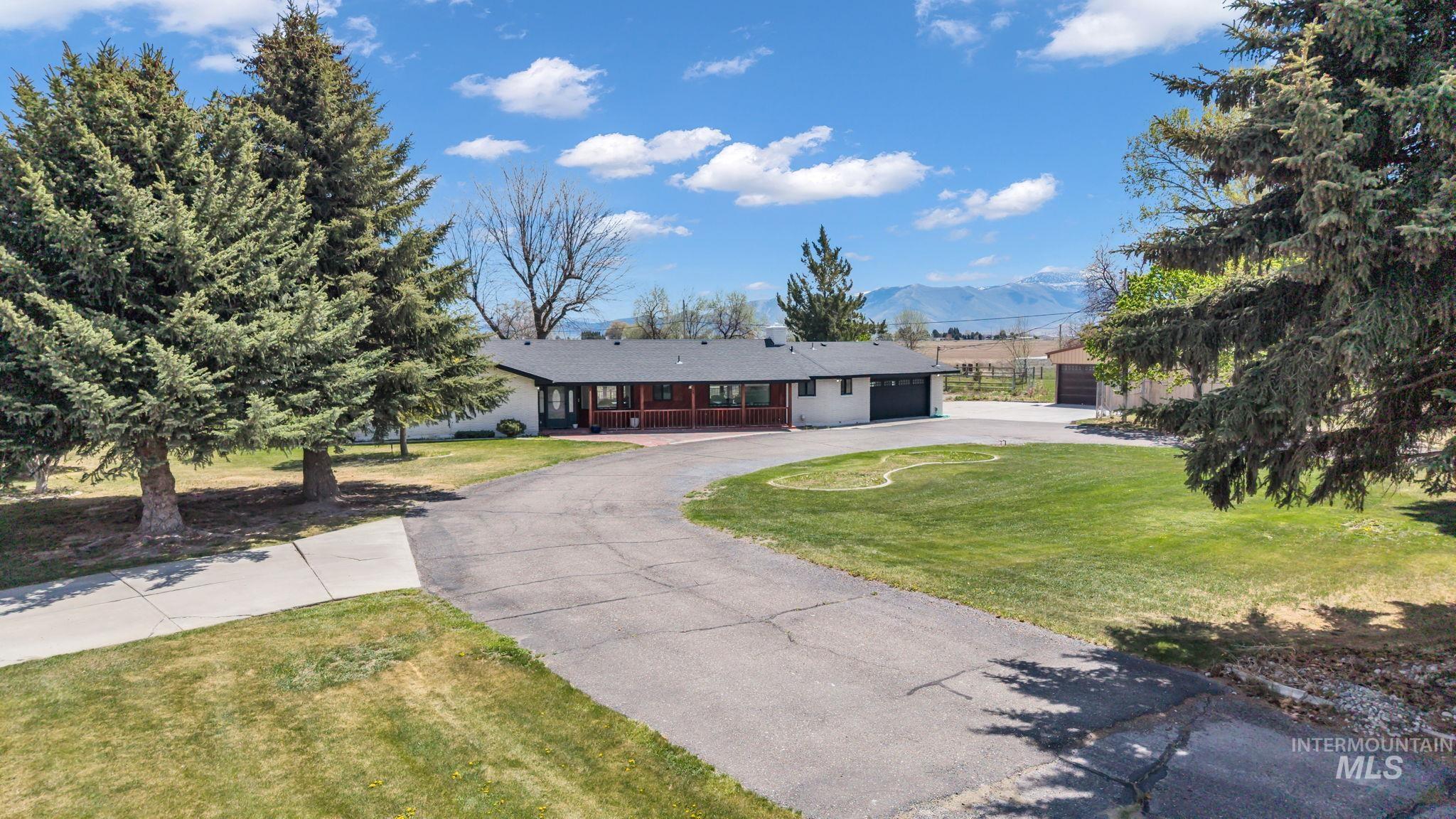 223 S HWY 27, Burley, Idaho 83318, 3 Bedrooms, 2.5 Bathrooms, Residential For Sale, Price $635,000, 98986735