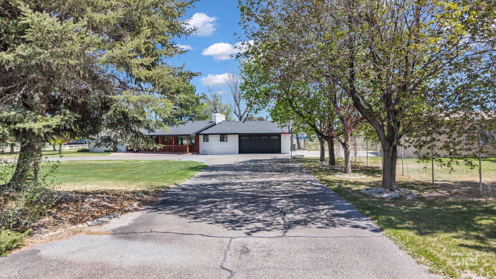 223 S HWY 27, Burley, Idaho 83318, 3 Bedrooms, 2.5 Bathrooms, Residential For Sale, Price $635,000, 98986735