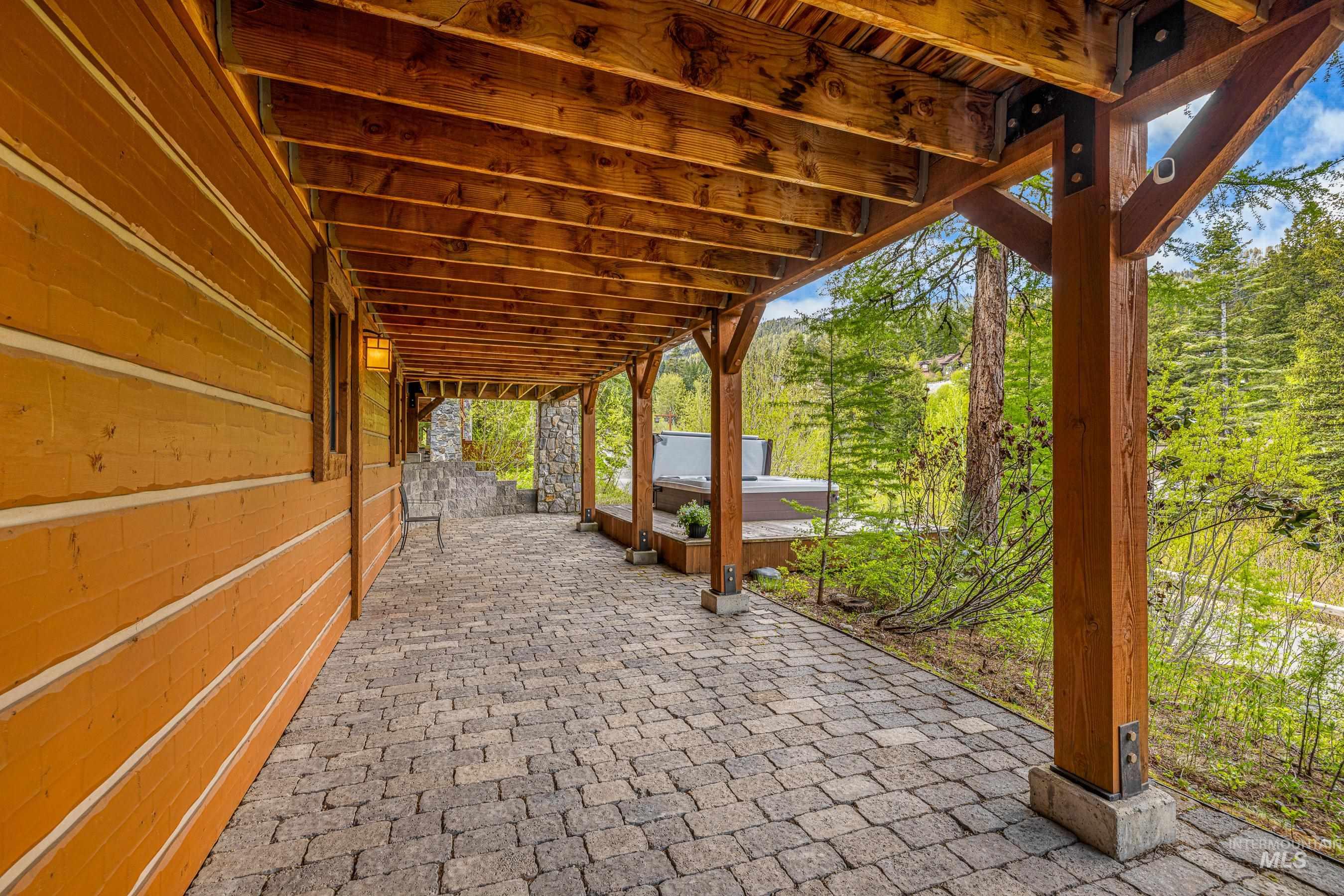 24 Francois Court, Donnelly, Idaho 83615, 4 Bedrooms, 4 Bathrooms, Residential For Sale, Price $1,895,000, 98986737