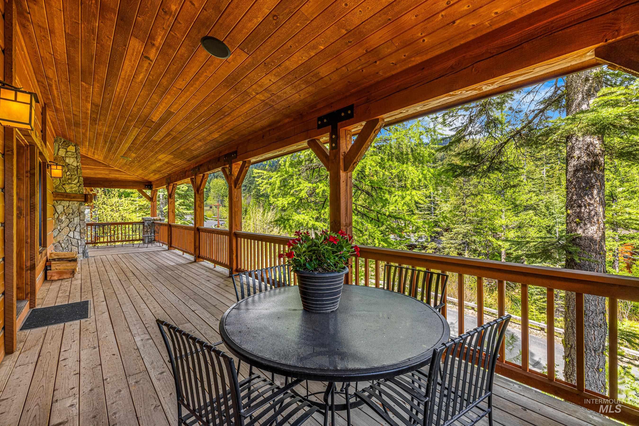 24 Francois Court, Donnelly, Idaho 83615, 4 Bedrooms, 4 Bathrooms, Residential For Sale, Price $1,895,000, 98986737