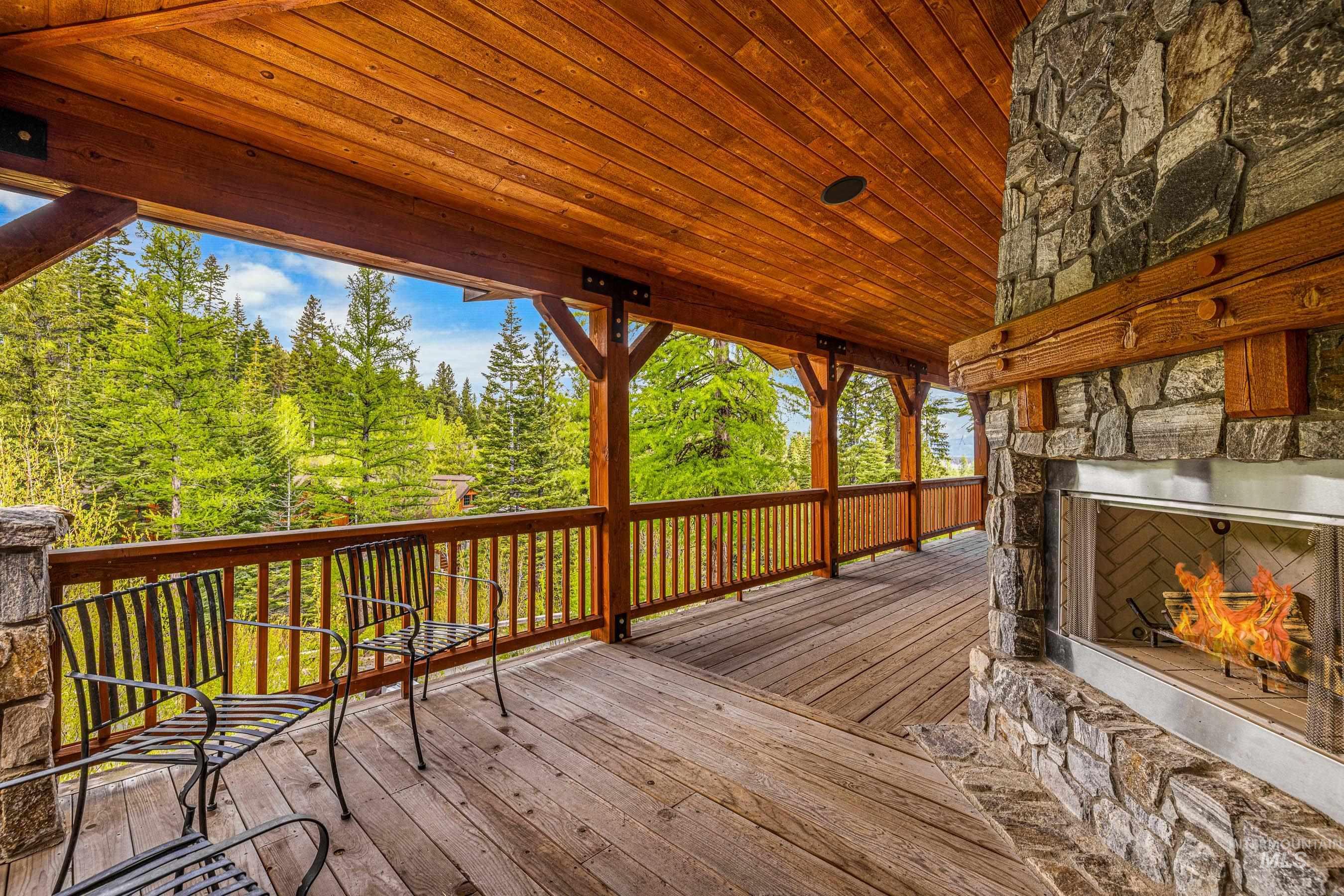 24 Francois Court, Donnelly, Idaho 83615, 4 Bedrooms, 4 Bathrooms, Residential For Sale, Price $1,895,000, 98986737
