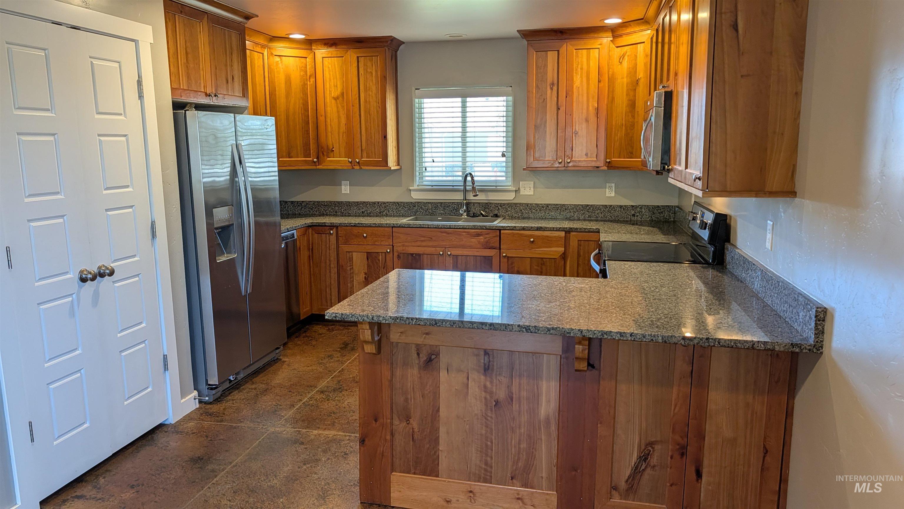 622 Lochsa Loop, Heyburn, Idaho 83336, 3 Bedrooms, 2.5 Bathrooms, Residential For Sale, Price $379,000, 98986739