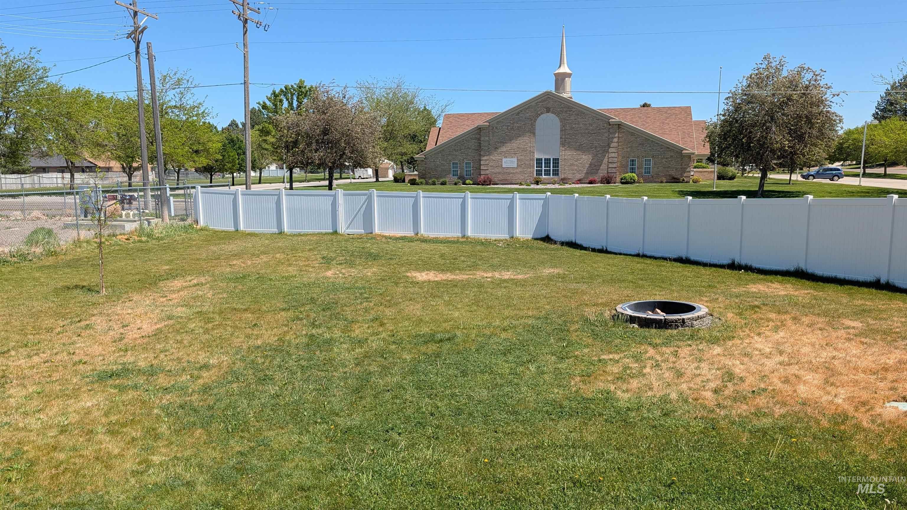 622 Lochsa Loop, Heyburn, Idaho 83336, 3 Bedrooms, 2.5 Bathrooms, Residential For Sale, Price $379,000, 98986739
