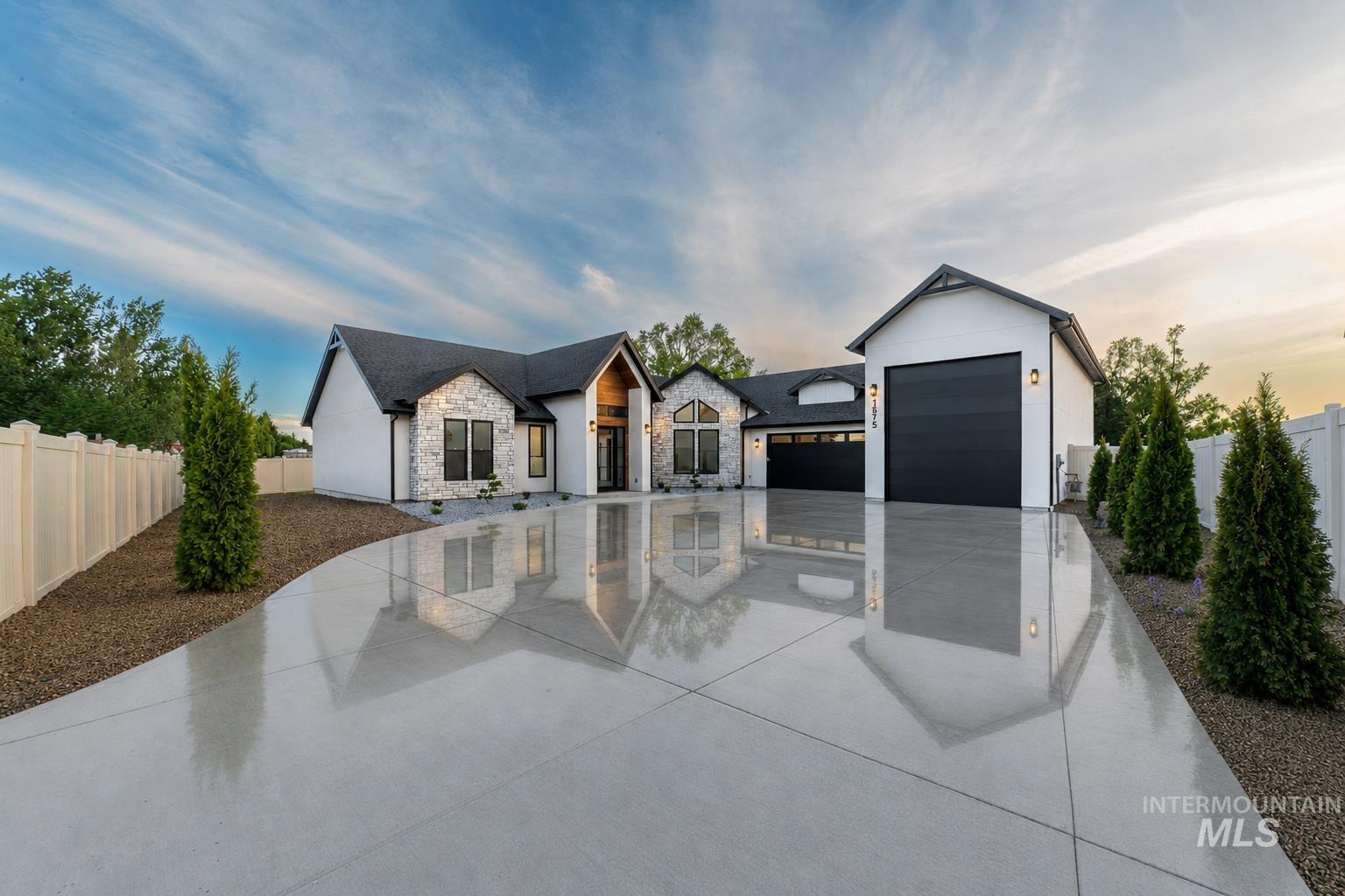 1575 N Watershed Ln, Star, Idaho 83669, 4 Bedrooms, 2.5 Bathrooms, Residential For Sale, Price $949,000, 98986742