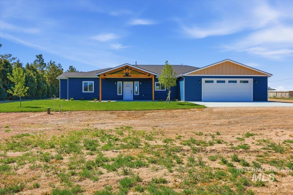 925 NE Beaman Rd., Mountain Home, Idaho 83647, 4 Bedrooms, 2.5 Bathrooms, Residential For Sale, Price $715,000, 98986755