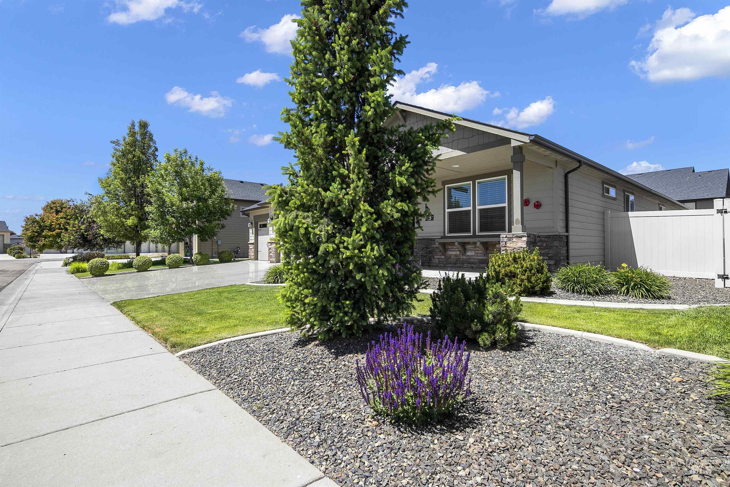11410 W Water Birch Street, Star, Idaho 83669, 3 Bedrooms, 2 Bathrooms, Residential For Sale, Price $510,000, 98986759
