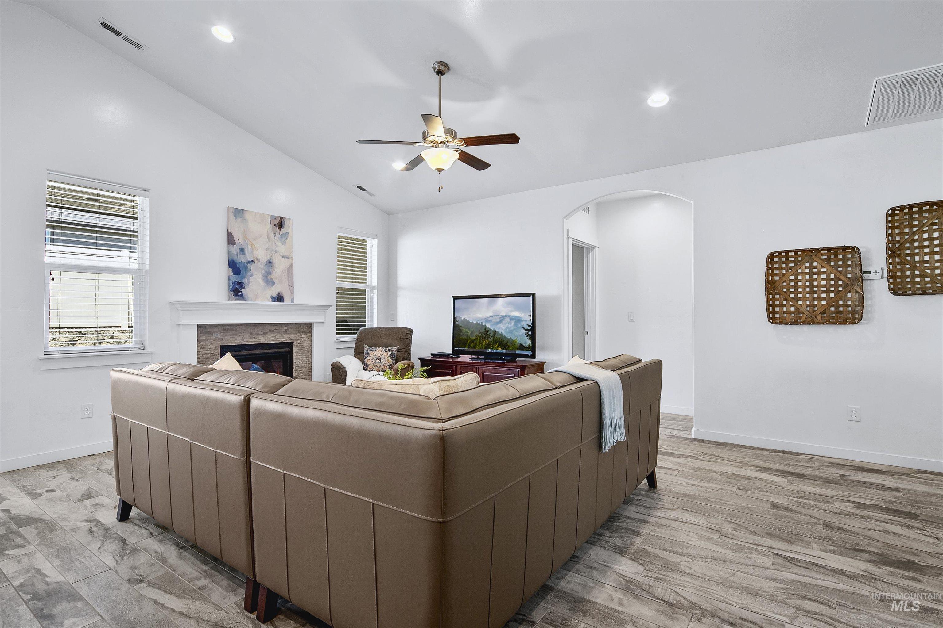 11410 W Water Birch Street, Star, Idaho 83669, 3 Bedrooms, 2 Bathrooms, Residential For Sale, Price $510,000, 98986759