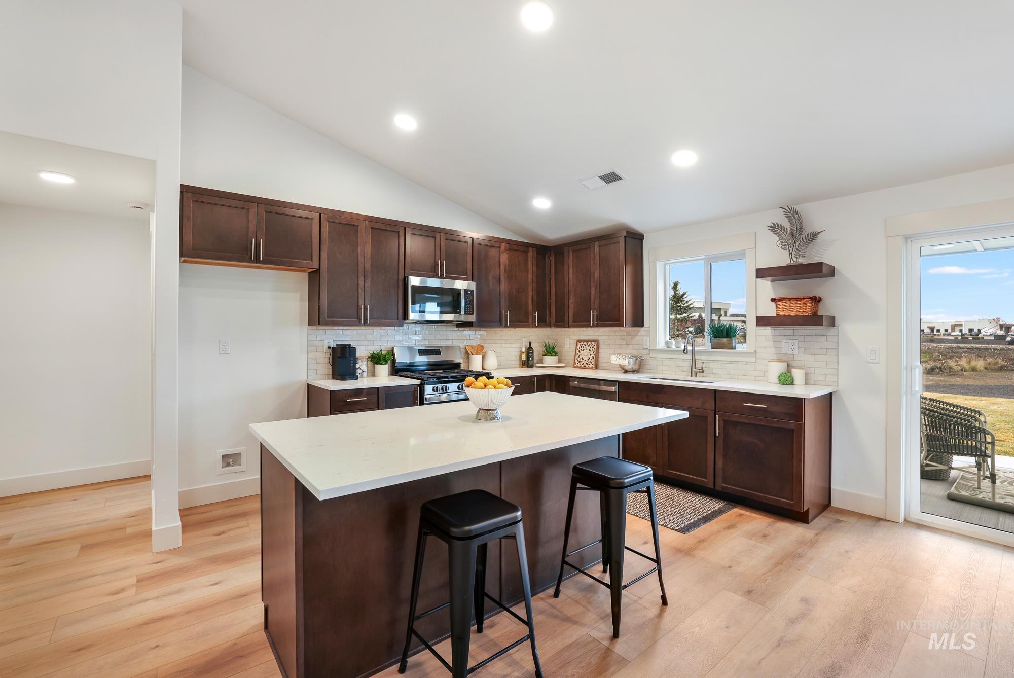1697 Tule Dr, Twin Falls, Idaho 83301, 4 Bedrooms, 2 Bathrooms, Residential For Sale, Price $429,990, 98986760
