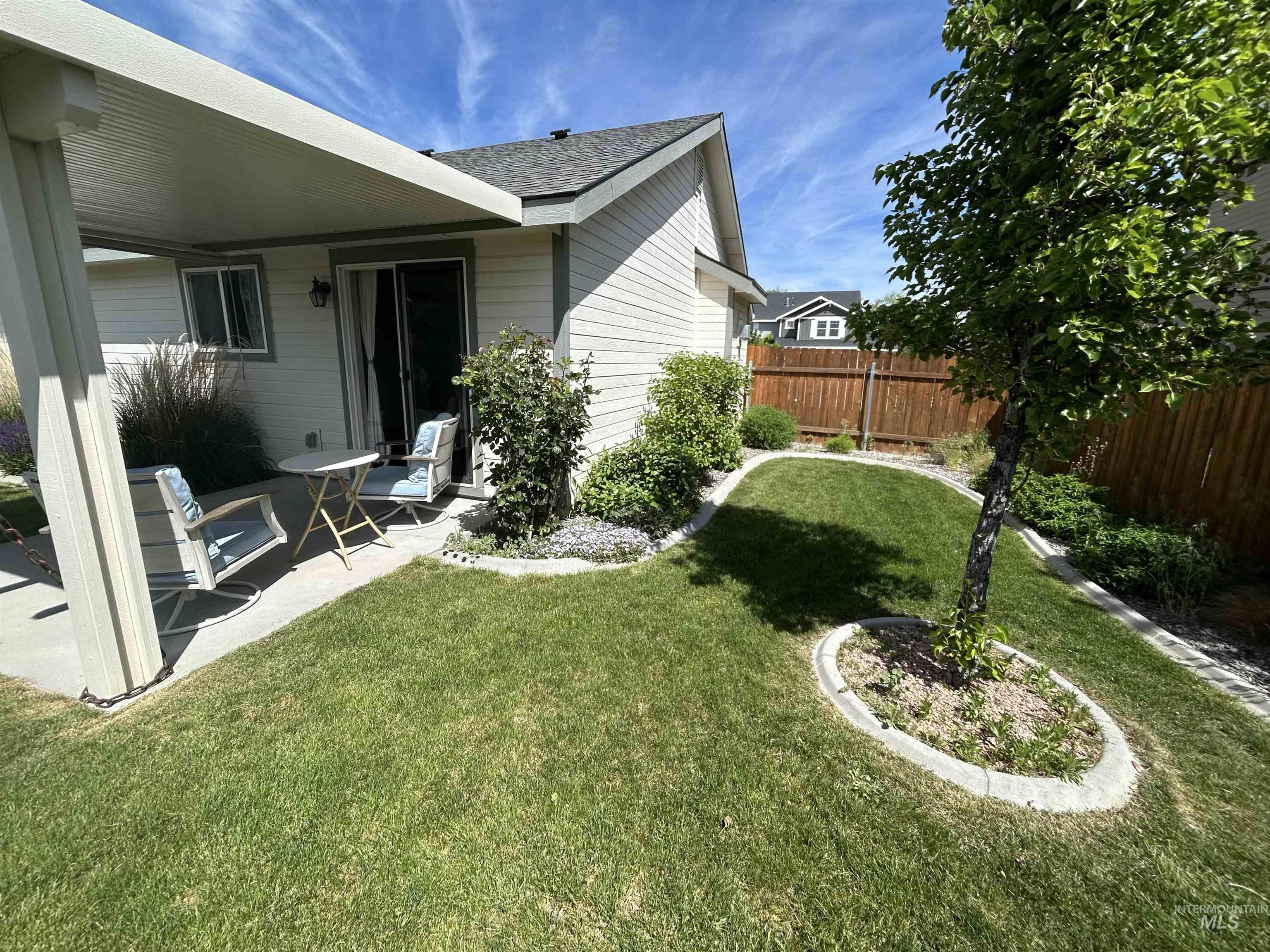12531 W Kempshire Ct, Star, Idaho 83669, 3 Bedrooms, 2 Bathrooms, Residential For Sale, Price $399,900, 98986767