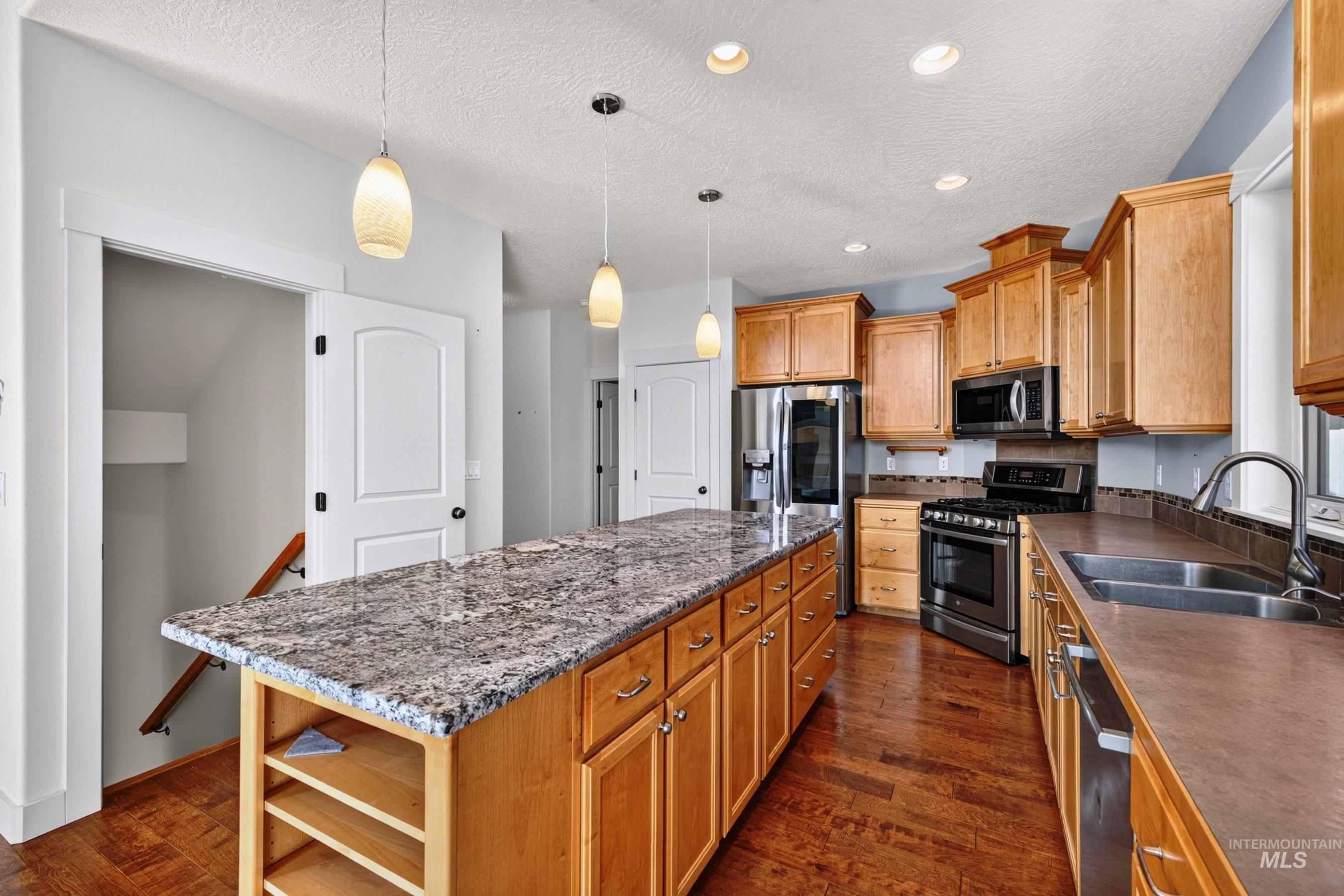 1914 Elk Crossing, Council, Idaho 83612, 3 Bedrooms, 3.5 Bathrooms, Residential For Sale, Price $749,000,MLS 98986768