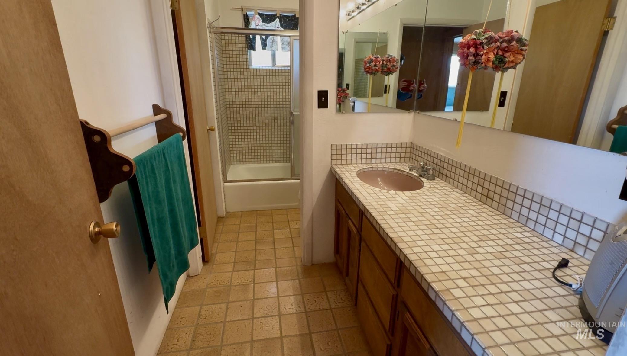 2040 Pahsimeroi Rd., May, Idaho 83253, 3 Bedrooms, 2 Bathrooms, Residential For Sale, Price $950,000, 98986770