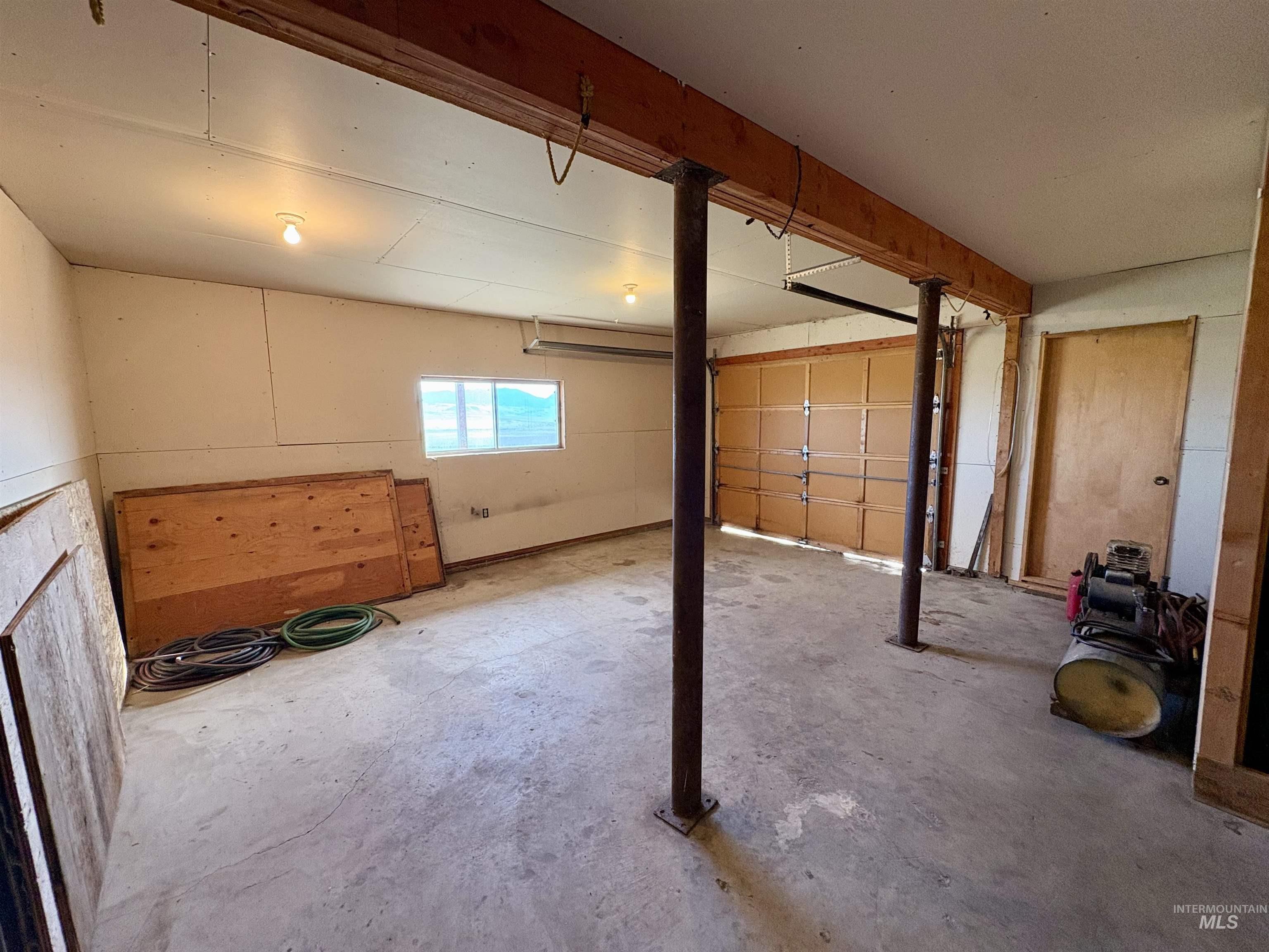 2040 Pahsimeroi Rd., May, Idaho 83253, 3 Bedrooms, 2 Bathrooms, Residential For Sale, Price $950,000, 98986770