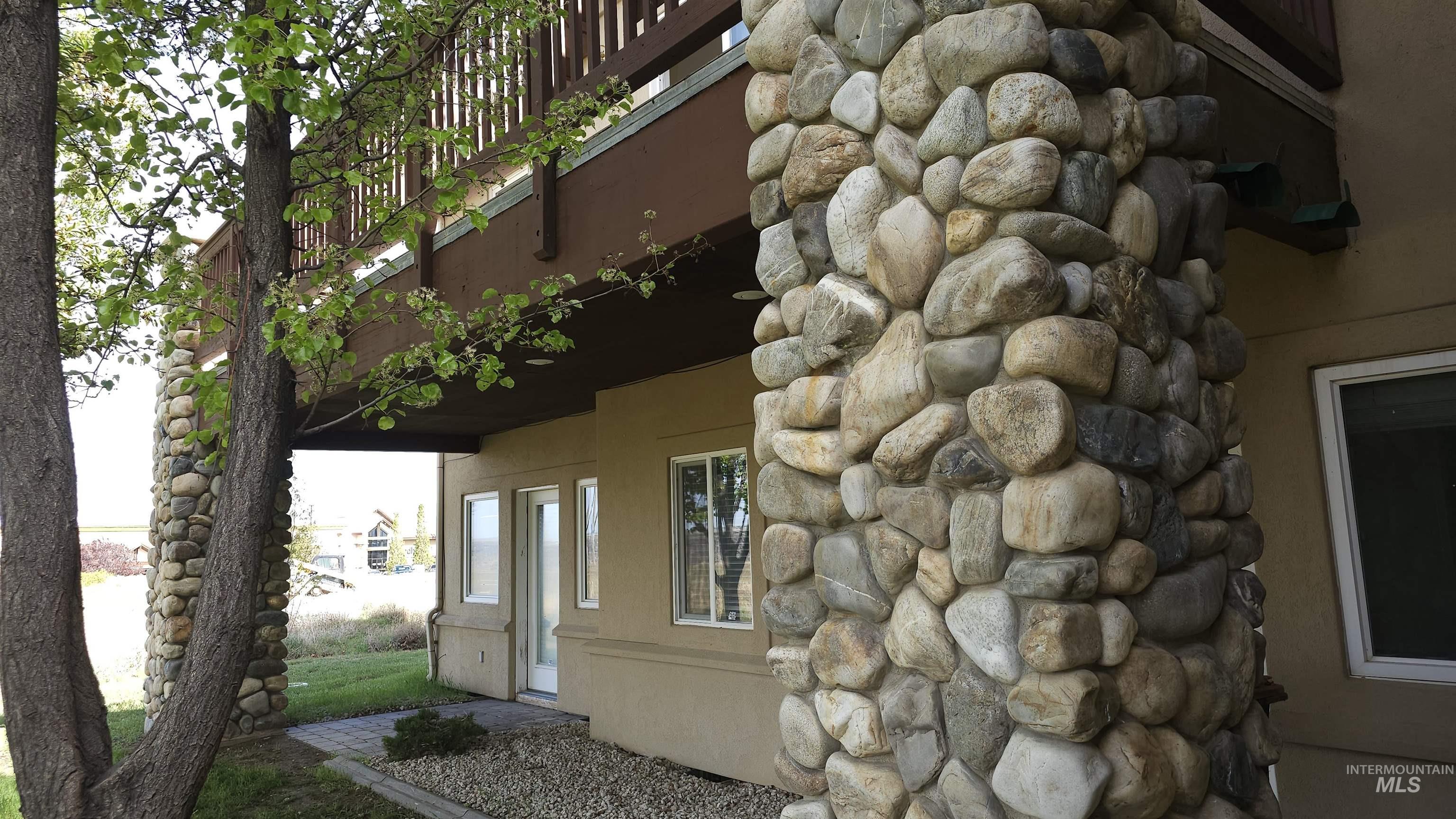 286 River Vista Pl, Twin Falls, Idaho 83301, 3 Bedrooms, Business/Commercial For Sale, Price $519,900,MLS 98986775