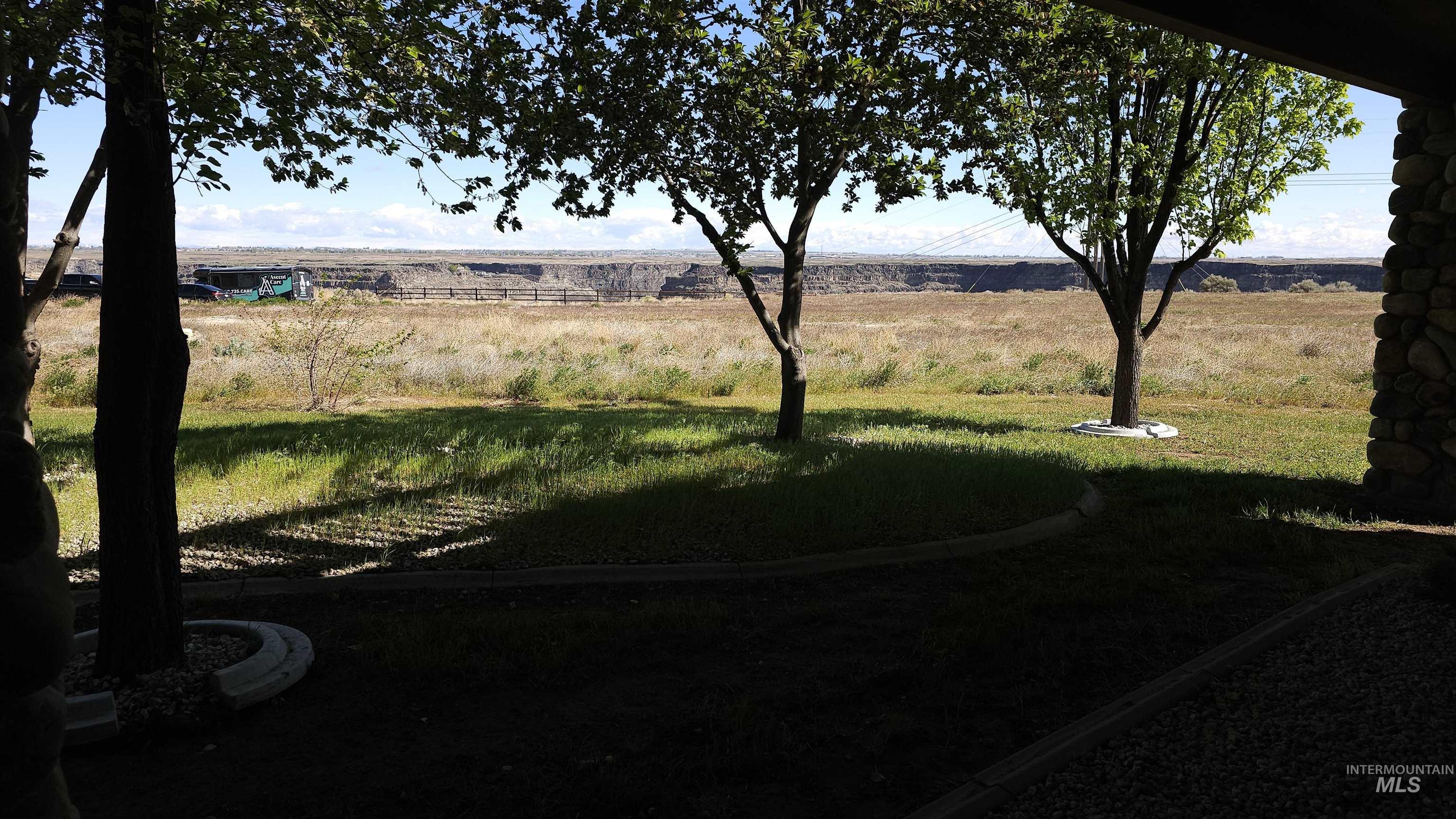 286 River Vista Pl, Twin Falls, Idaho 83301, 3 Bedrooms, Business/Commercial For Sale, Price $519,900,MLS 98986775