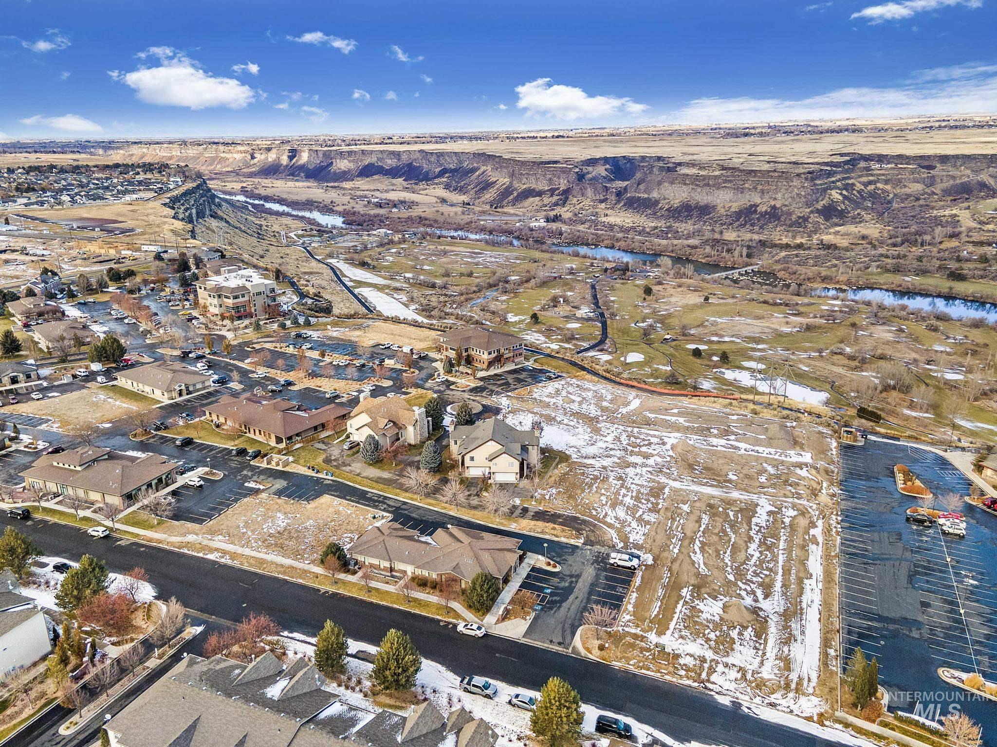 286 River Vista Pl, Twin Falls, Idaho 83301, 3 Bedrooms, Business/Commercial For Sale, Price $519,900,MLS 98986775