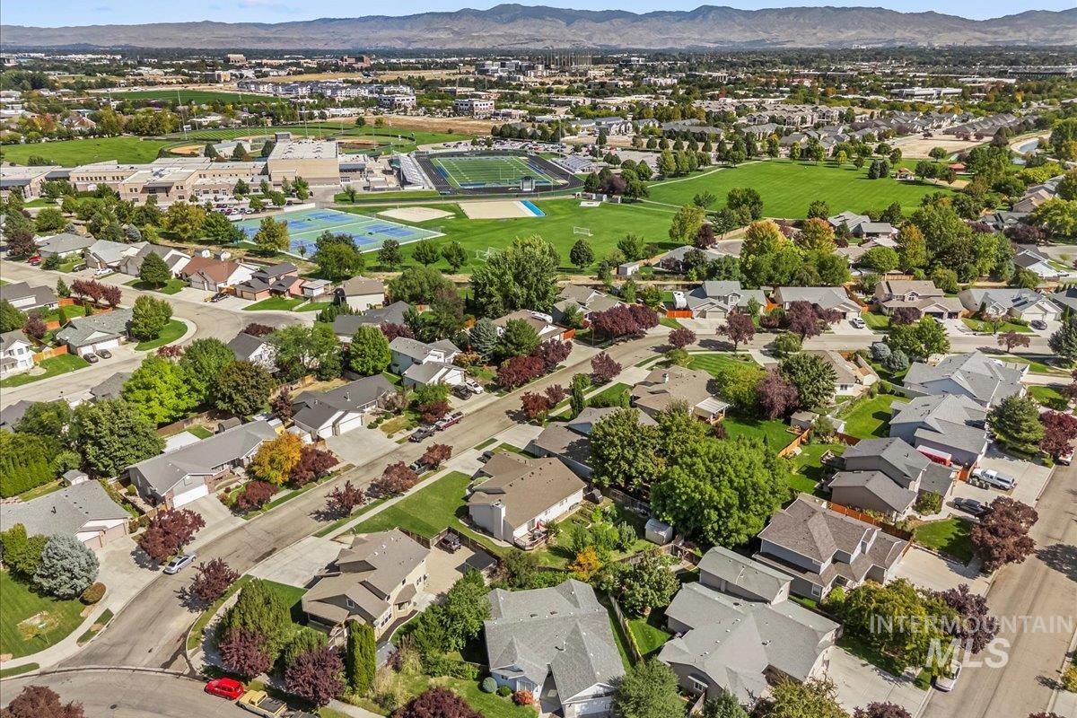 1987 Party Jet, Meridian, Idaho 83642, 3 Bedrooms, 2.5 Bathrooms, Residential For Sale, Price $474,900, 98986777