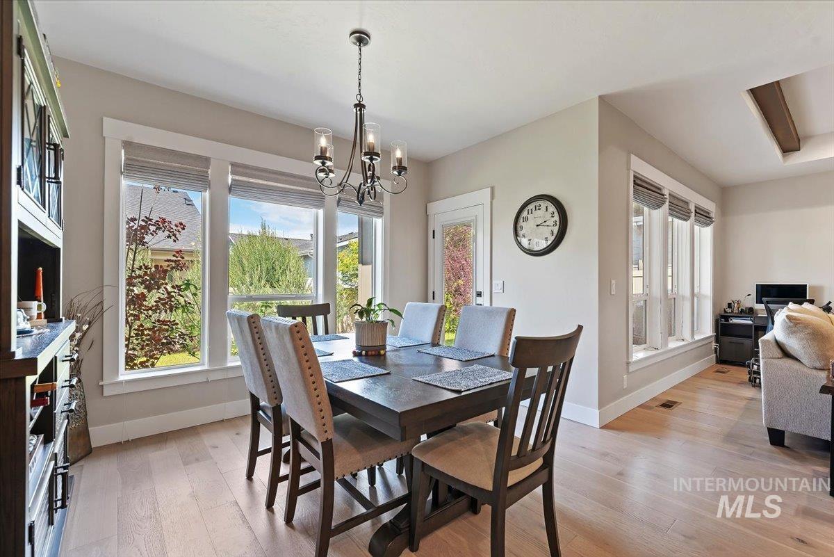 11378 W Helenium Dr, Star, Idaho 83669-6801, 3 Bedrooms, 2 Bathrooms, Residential For Sale, Price $559,900, 98986780