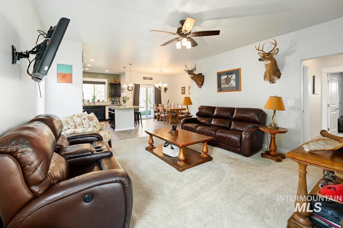 5614 Song Sparrow St, Boise, Idaho 83714, 3 Bedrooms, 2 Bathrooms, Residential For Sale, Price $455,000,MLS 98986785