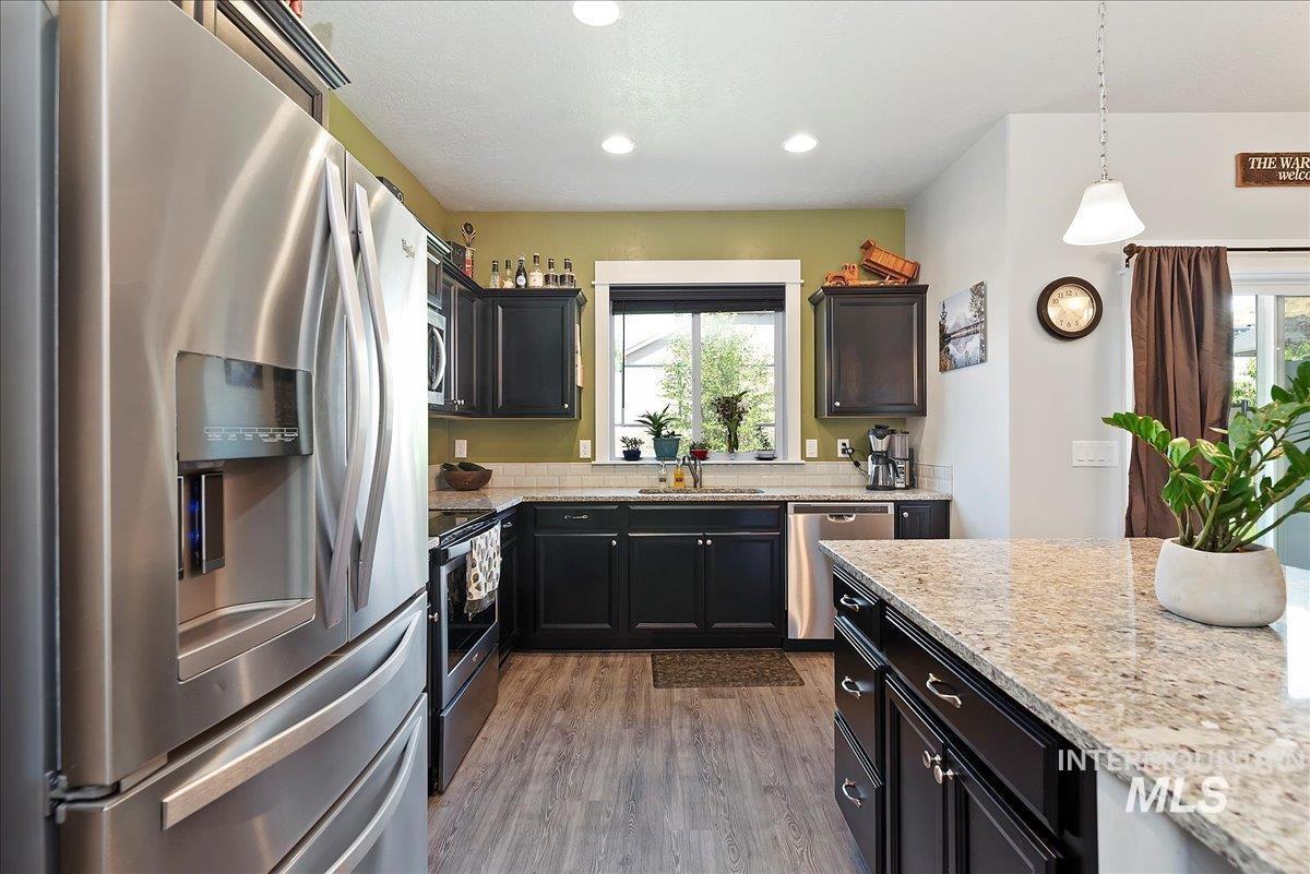 5614 Song Sparrow St, Boise, Idaho 83714, 3 Bedrooms, 2 Bathrooms, Residential For Sale, Price $455,000,MLS 98986785