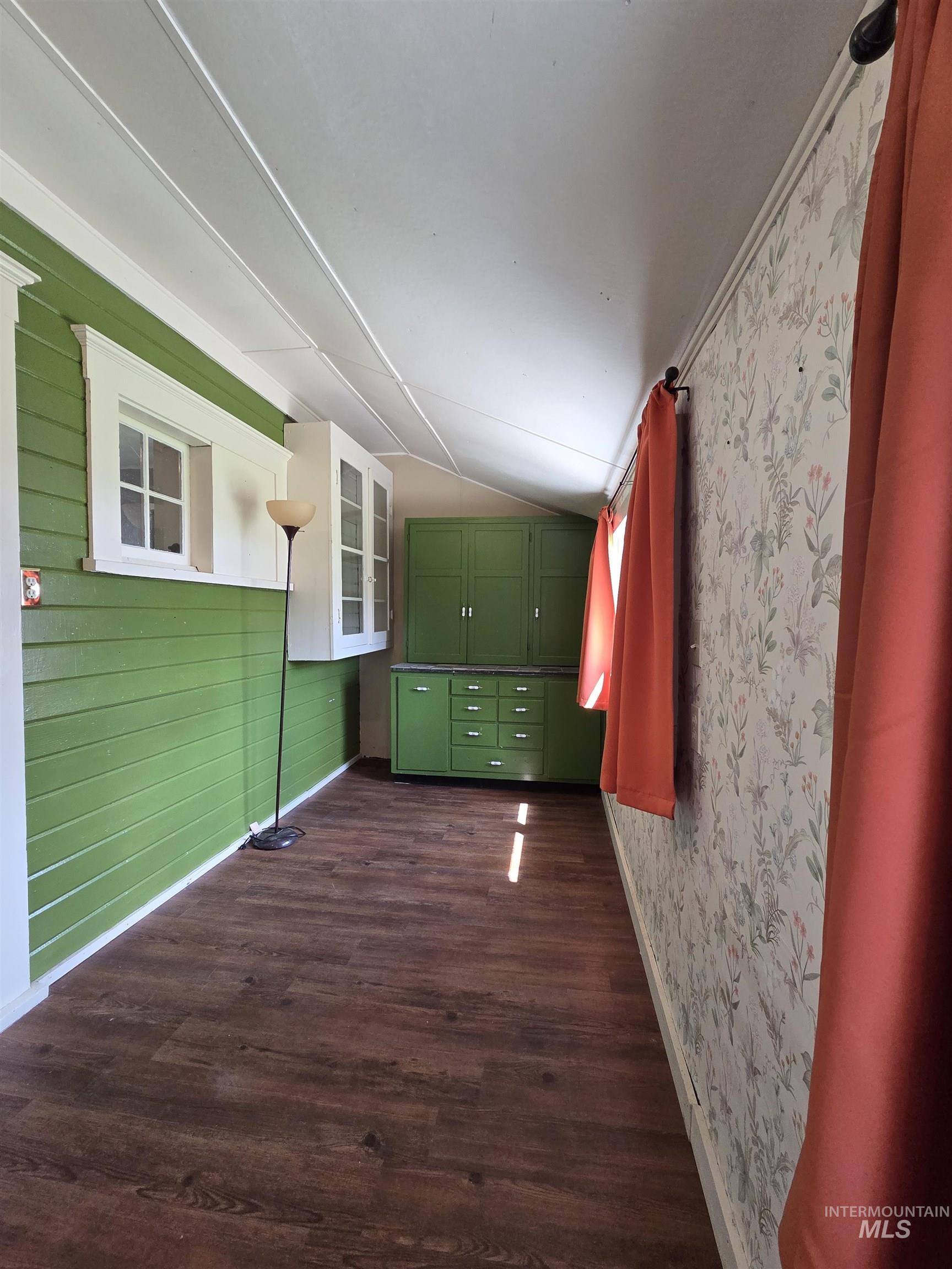 854 Columbia St, Pomeroy, Washington 99347, 2 Bedrooms, 1 Bathroom, Residential For Sale, Price $175,000, 98986790