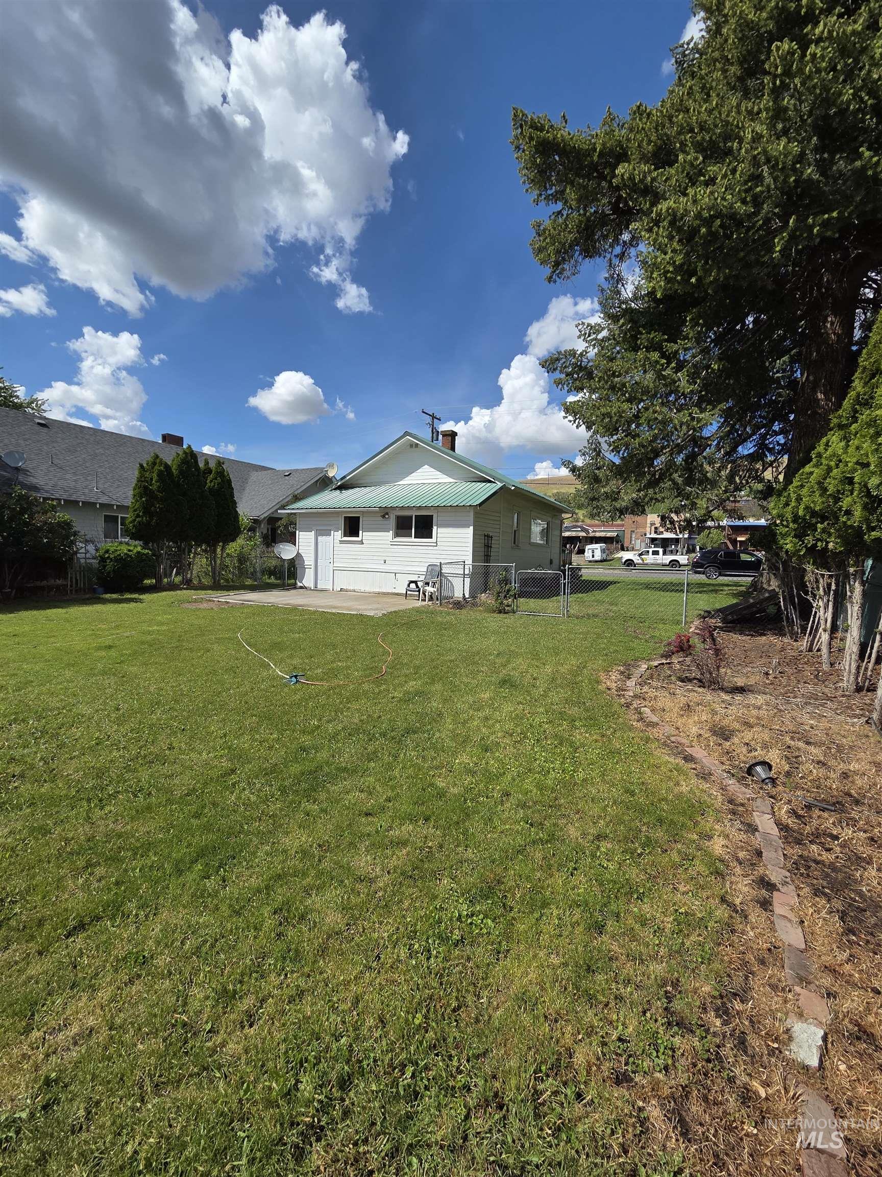 854 Columbia St, Pomeroy, Washington 99347, 2 Bedrooms, 1 Bathroom, Residential For Sale, Price $175,000, 98986790