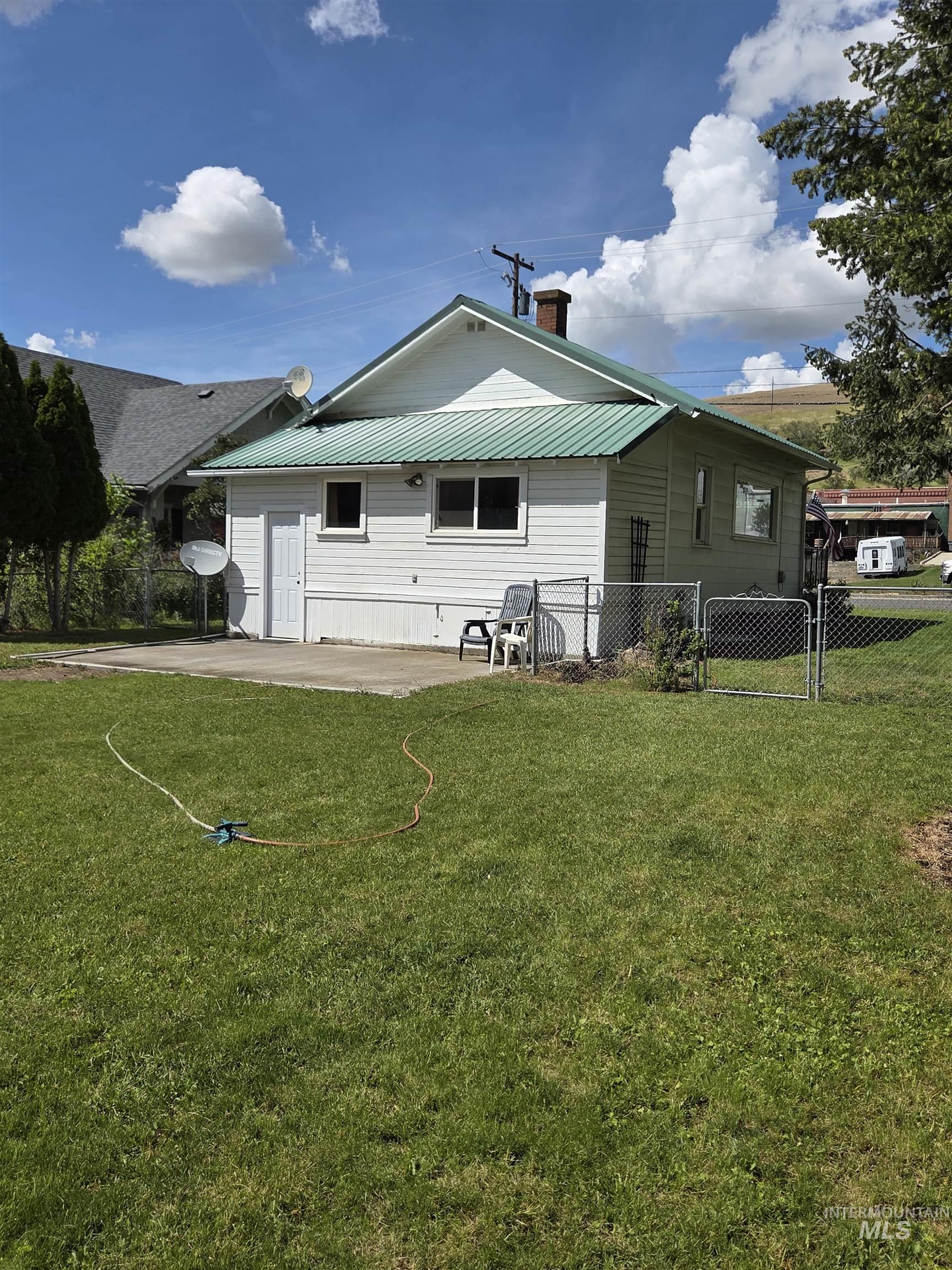 854 Columbia St, Pomeroy, Washington 99347, 2 Bedrooms, 1 Bathroom, Residential For Sale, Price $175,000, 98986790
