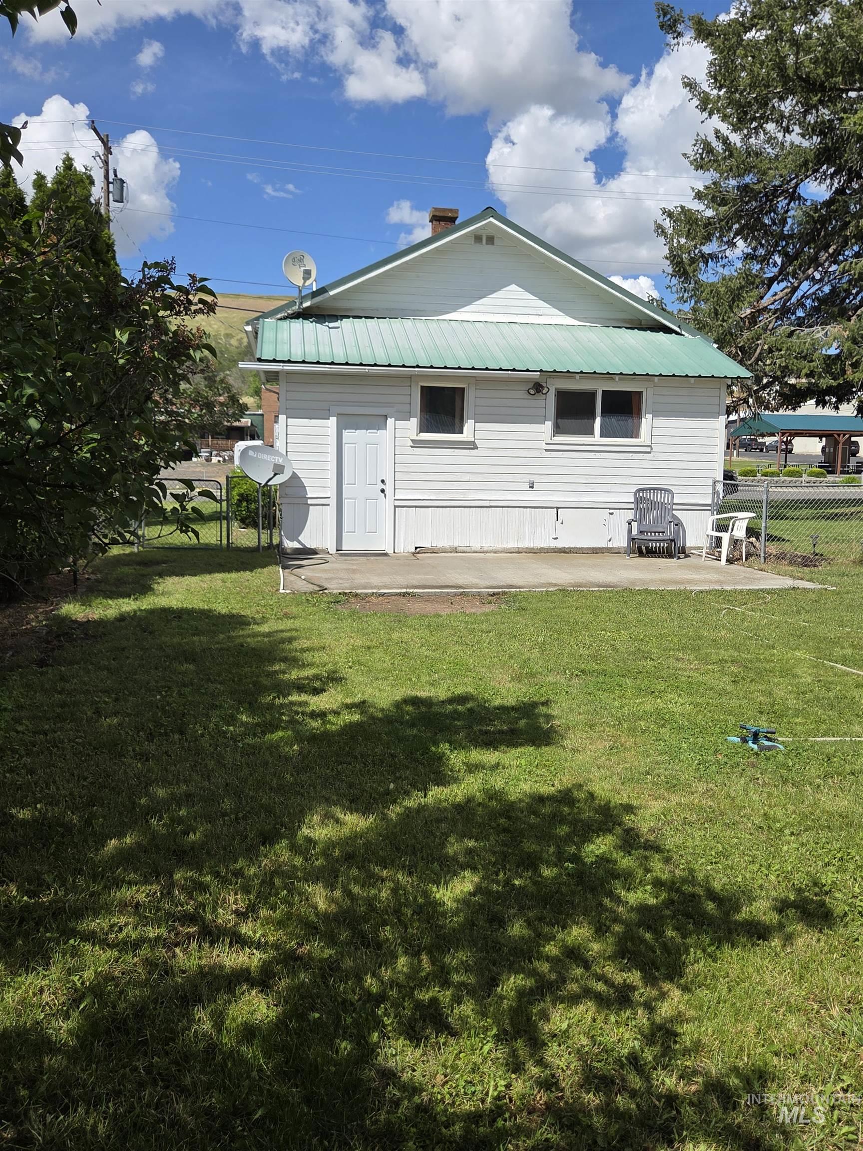 854 Columbia St, Pomeroy, Washington 99347, 2 Bedrooms, 1 Bathroom, Residential For Sale, Price $175,000, 98986790