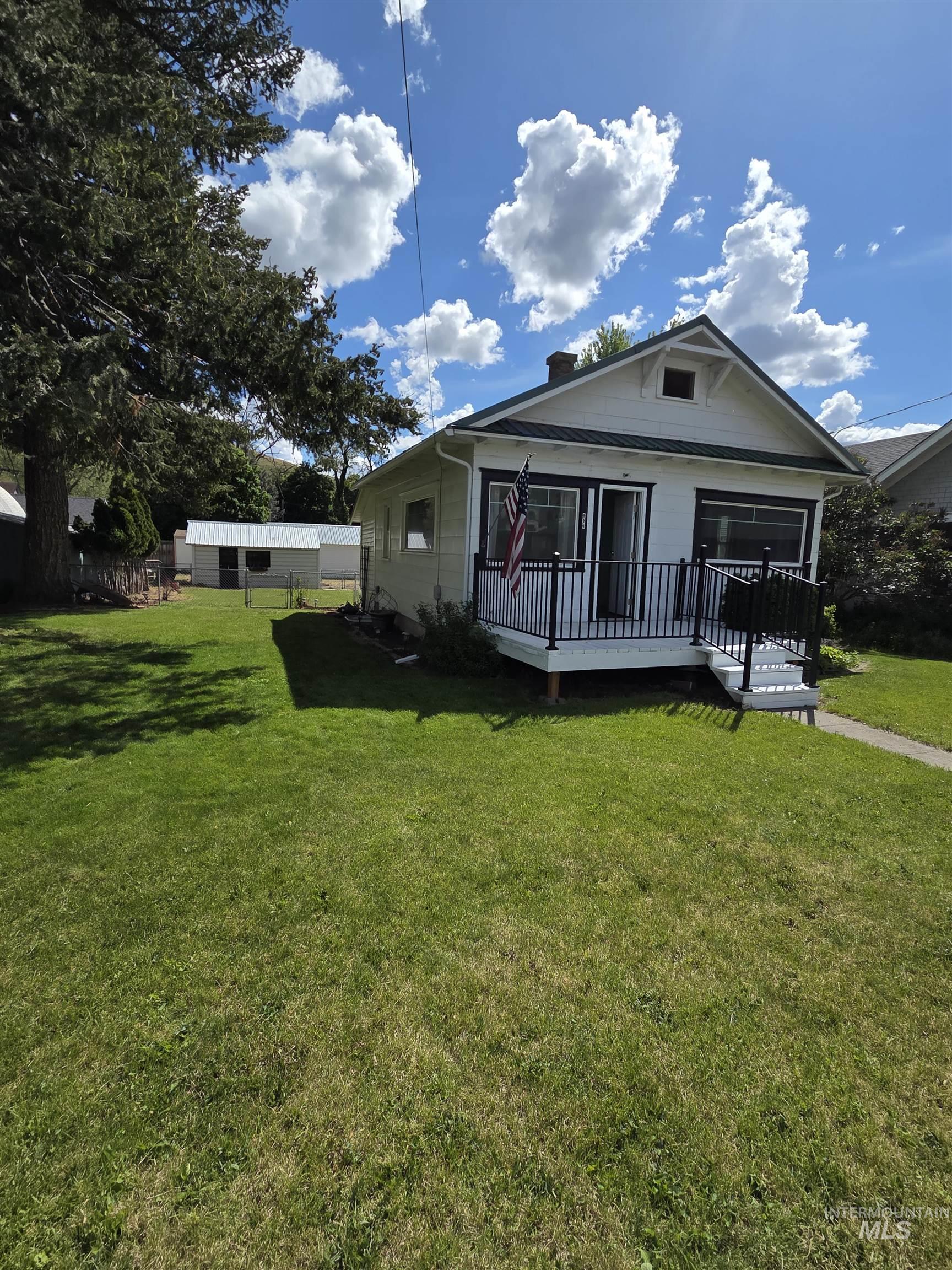 854 Columbia St, Pomeroy, Washington 99347, 2 Bedrooms, 1 Bathroom, Residential For Sale, Price $175,000, 98986790