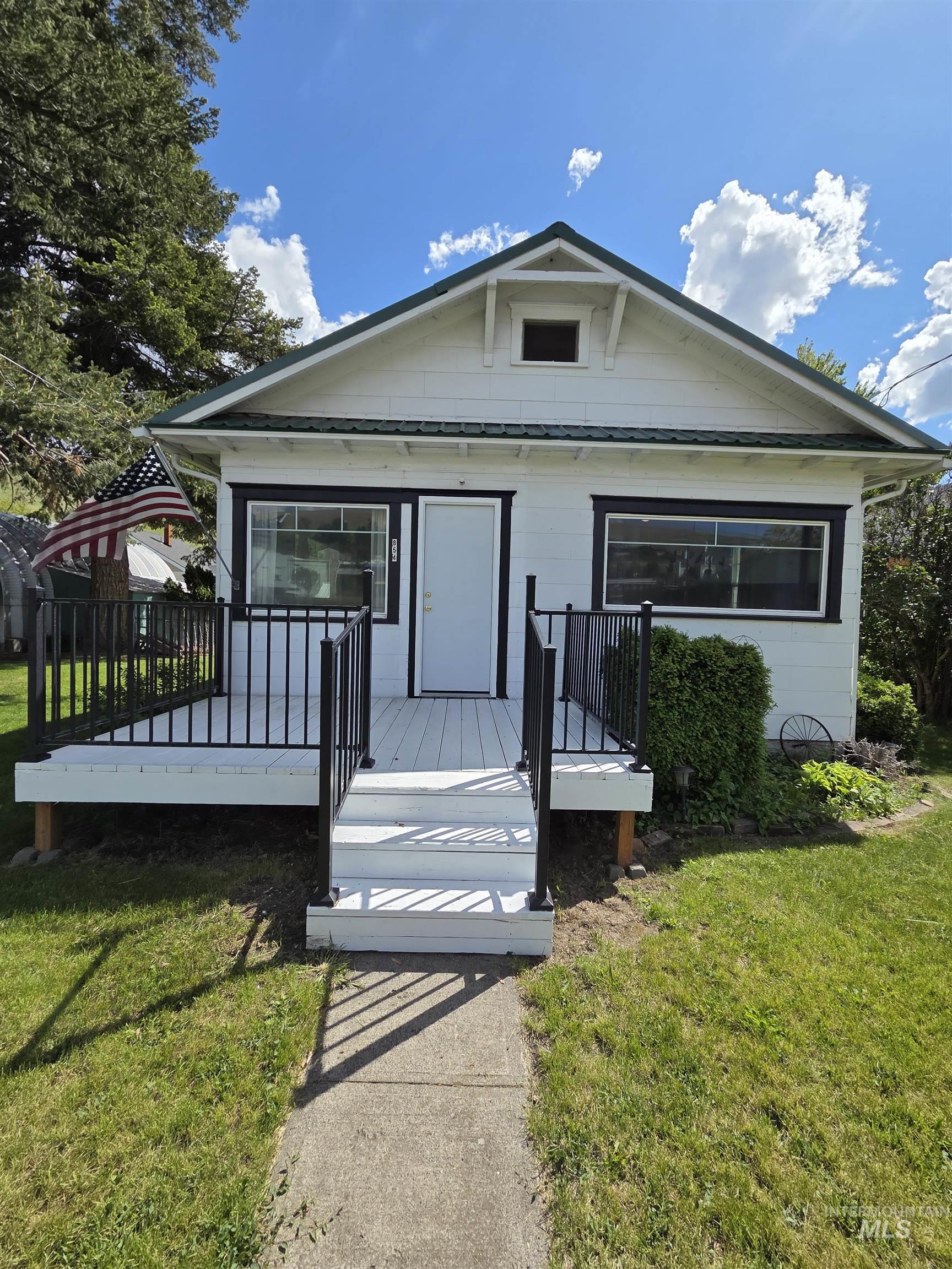 854 Columbia St, Pomeroy, Washington 99347, 2 Bedrooms, 1 Bathroom, Residential For Sale, Price $175,000, 98986790