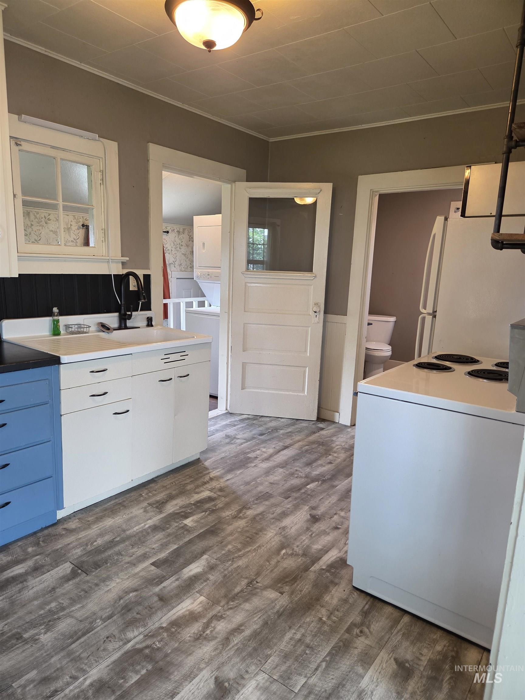 854 Columbia St, Pomeroy, Washington 99347, 2 Bedrooms, 1 Bathroom, Residential For Sale, Price $175,000, 98986790