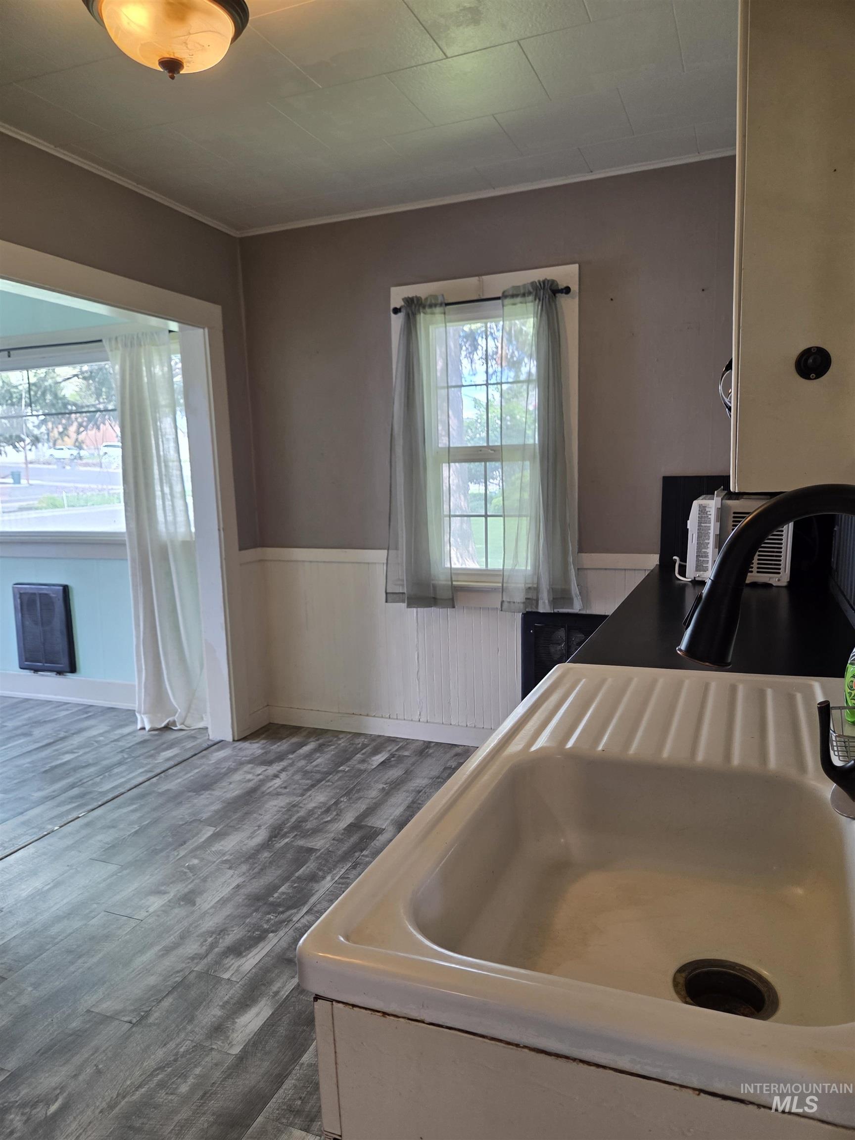 854 Columbia St, Pomeroy, Washington 99347, 2 Bedrooms, 1 Bathroom, Residential For Sale, Price $175,000, 98986790