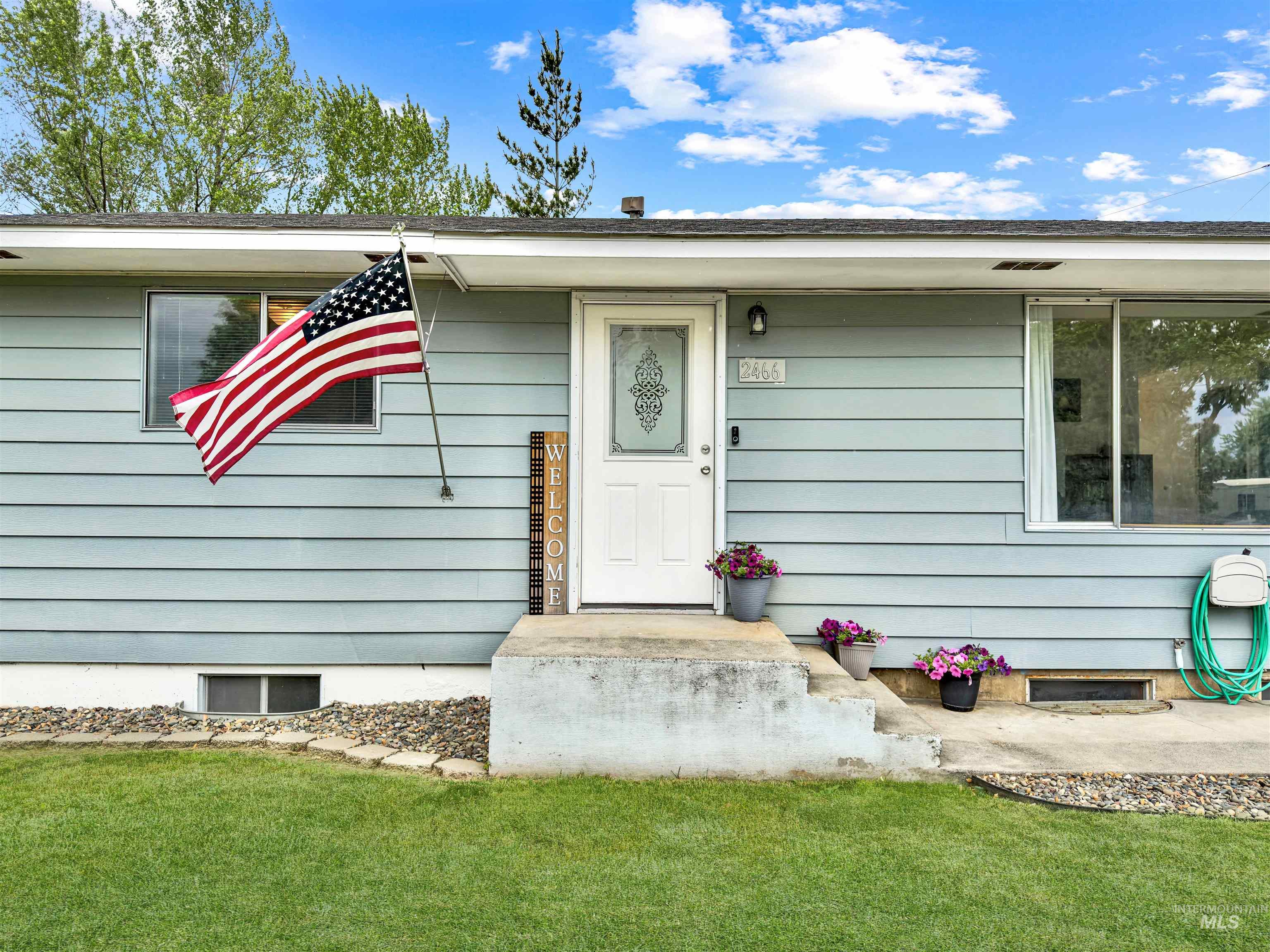 2466 19th St, Clarkston, Washington 99403, 4 Bedrooms, 1 Bathroom, Residential For Sale, Price $345,000,MLS 98986792