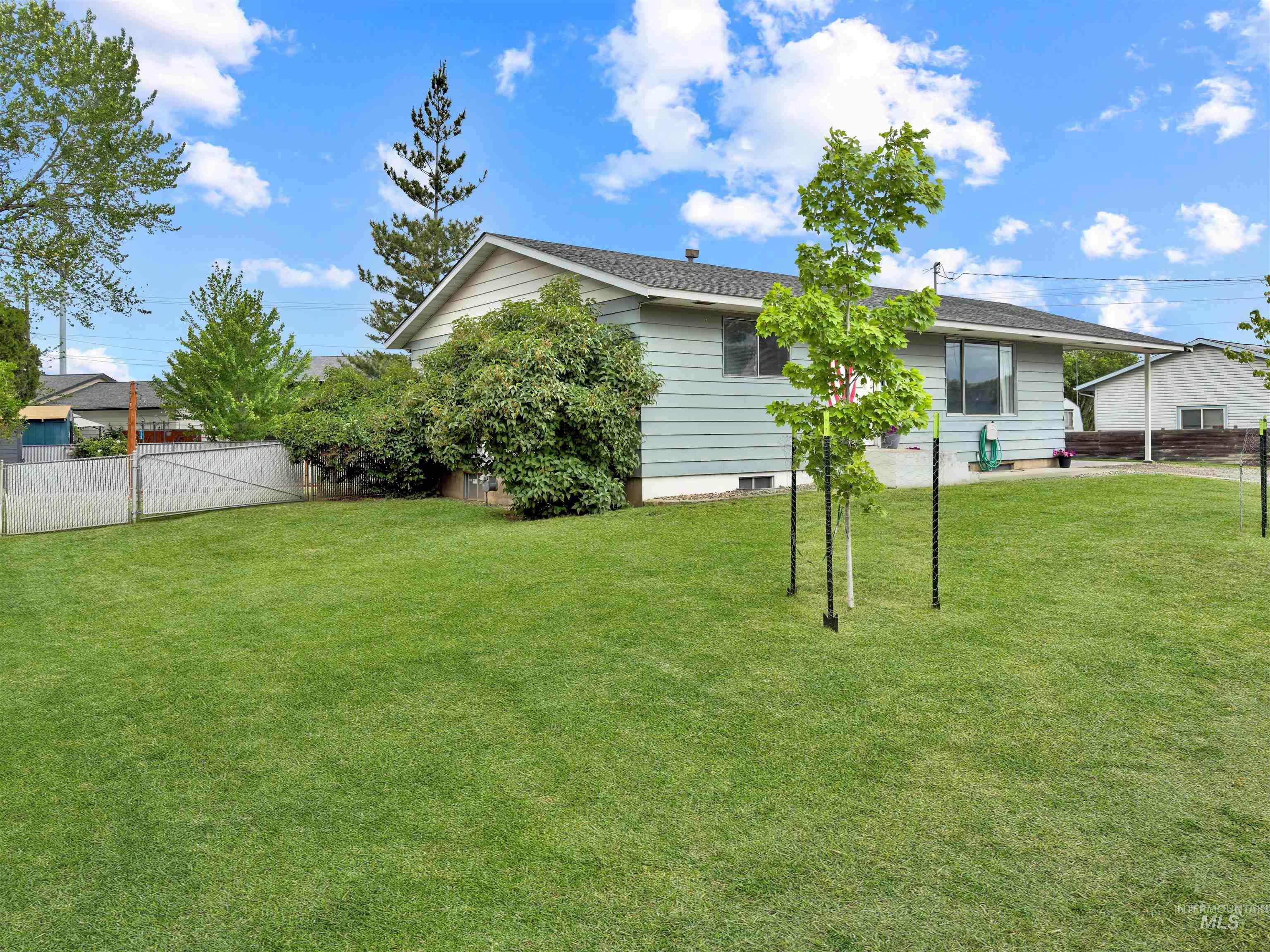 2466 19th St, Clarkston, Washington 99403, 4 Bedrooms, 1 Bathroom, Residential For Sale, Price $345,000,MLS 98986792